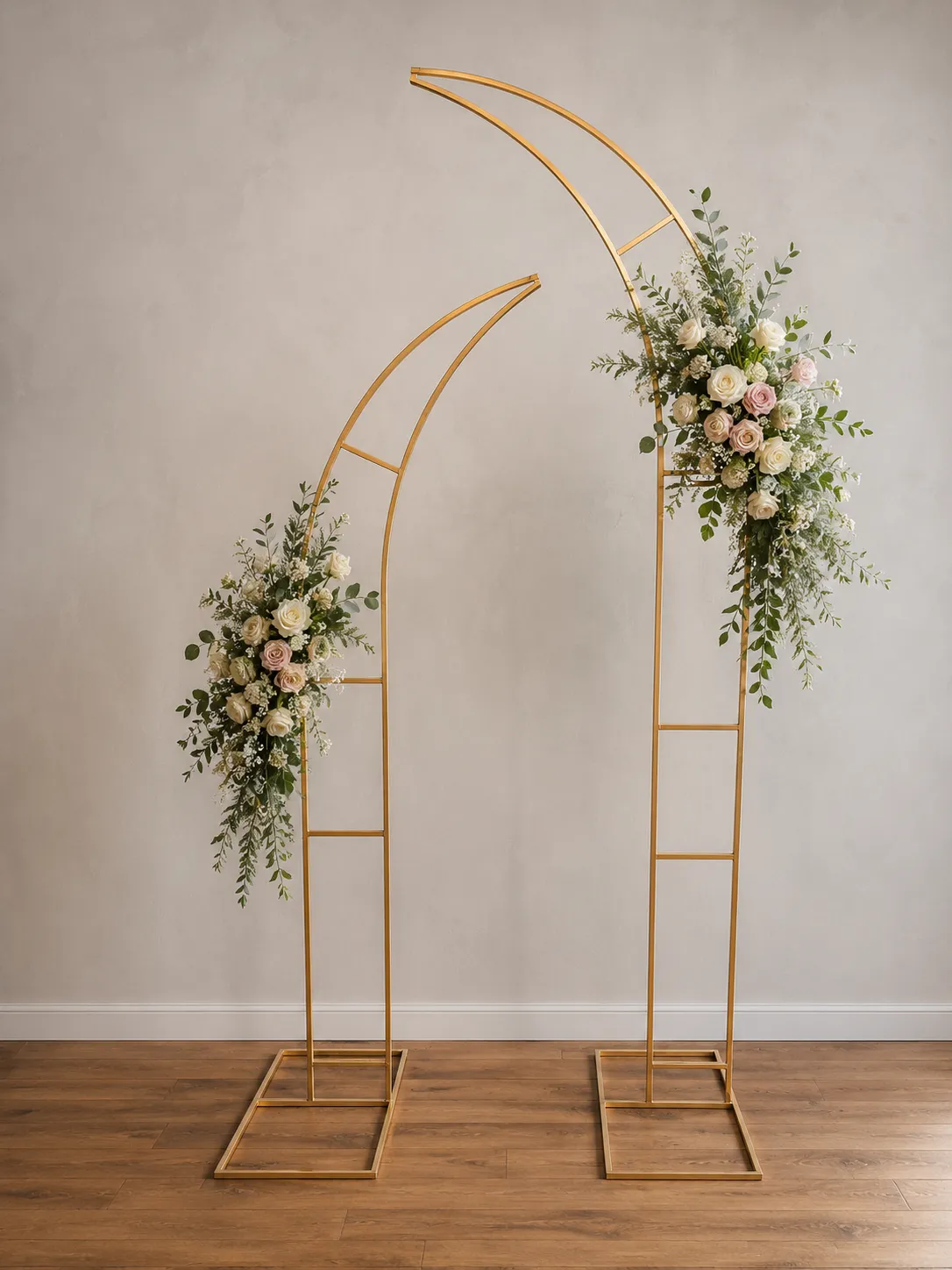 Painel arco duplo com flores