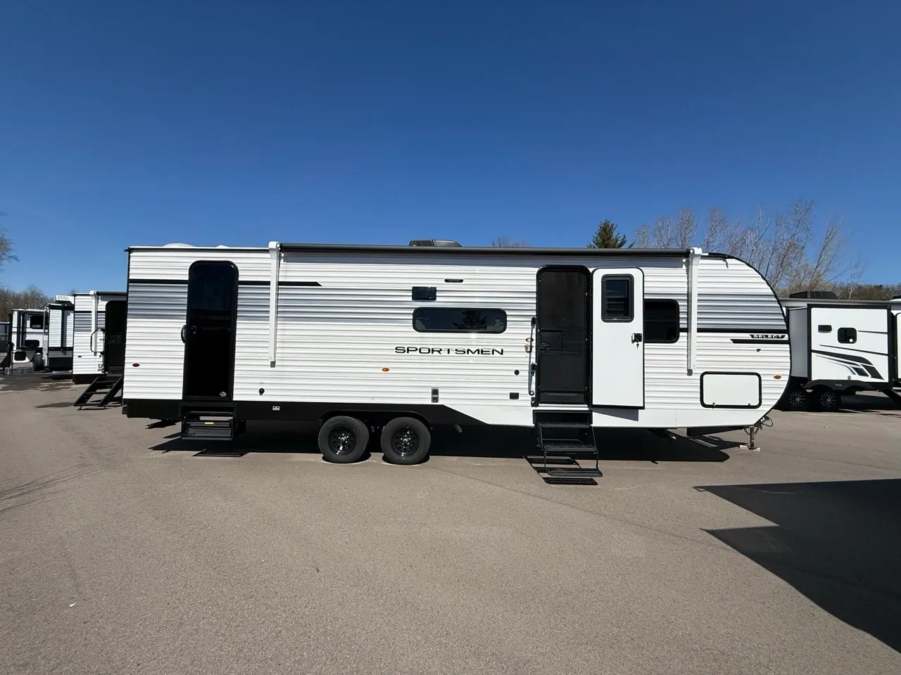 28’ Sportsman Camper