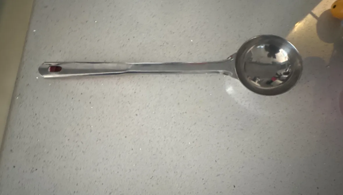 Serving spoon