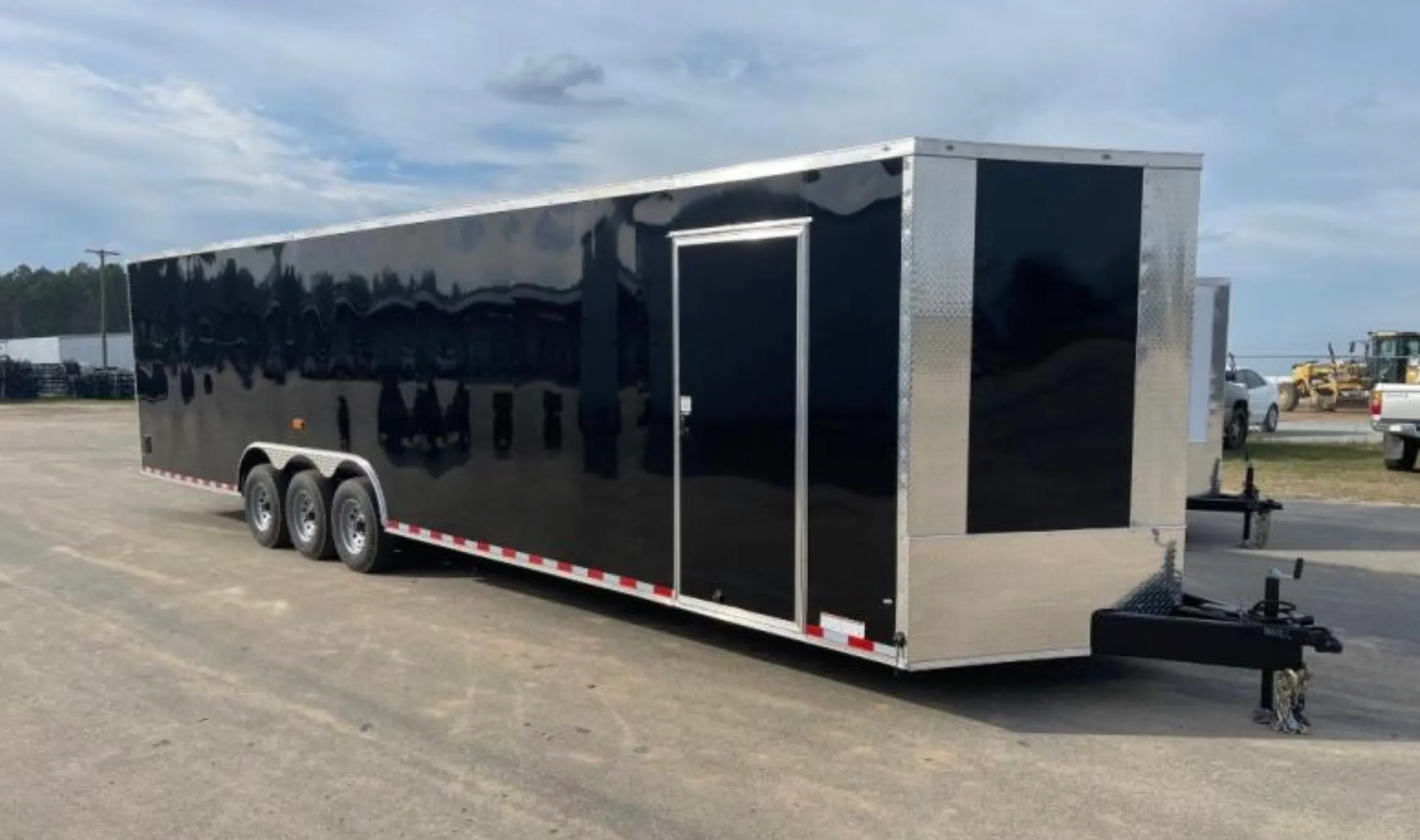 36’ Diamond Enclosed 
