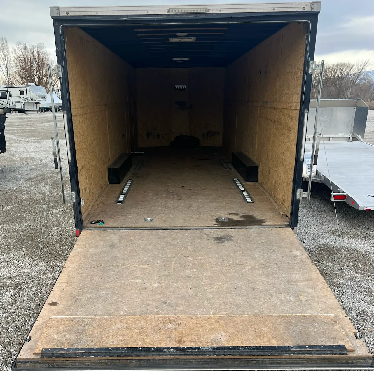 24’ HM Enclosed