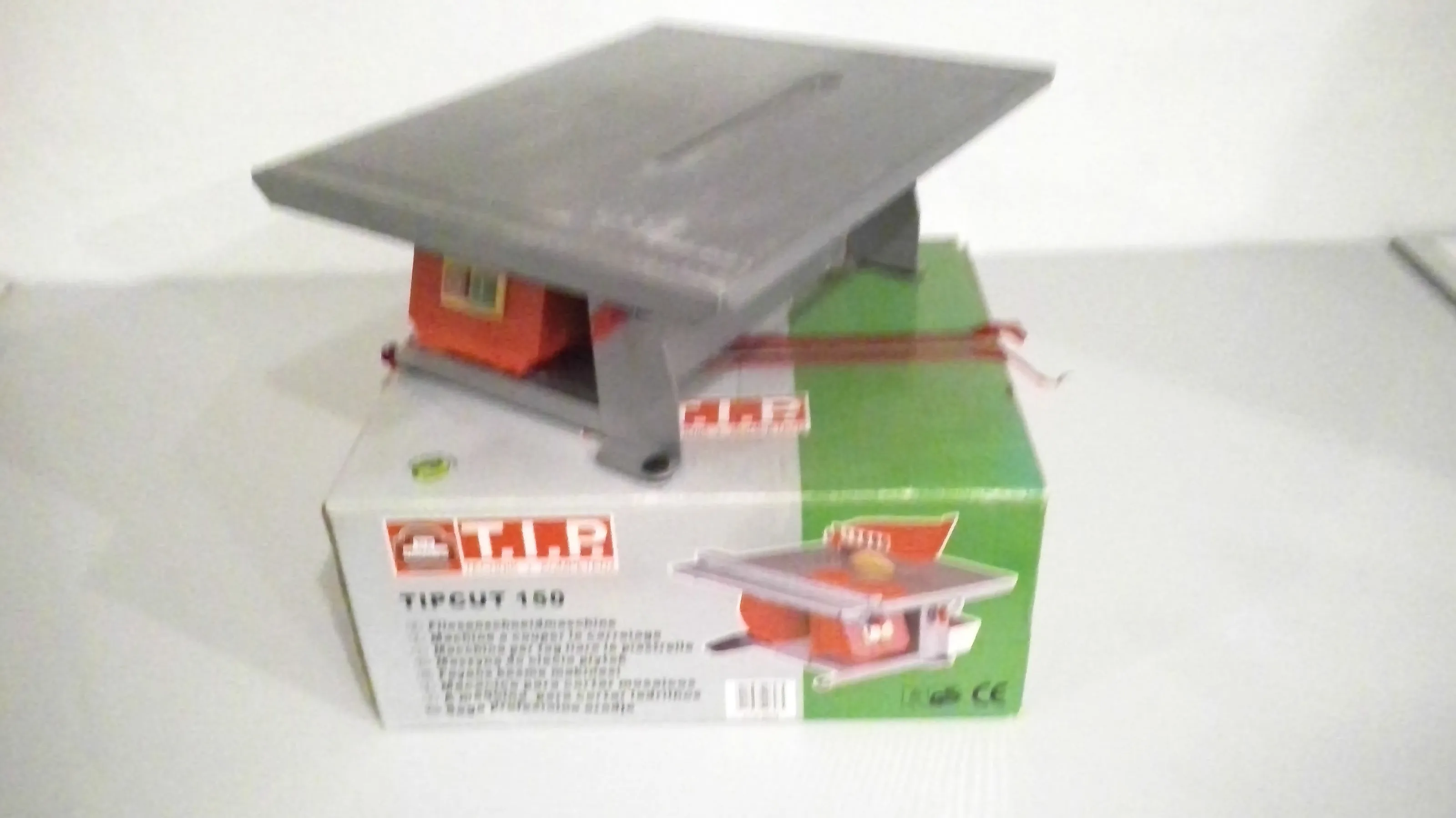 Fliesenschneidmaschine