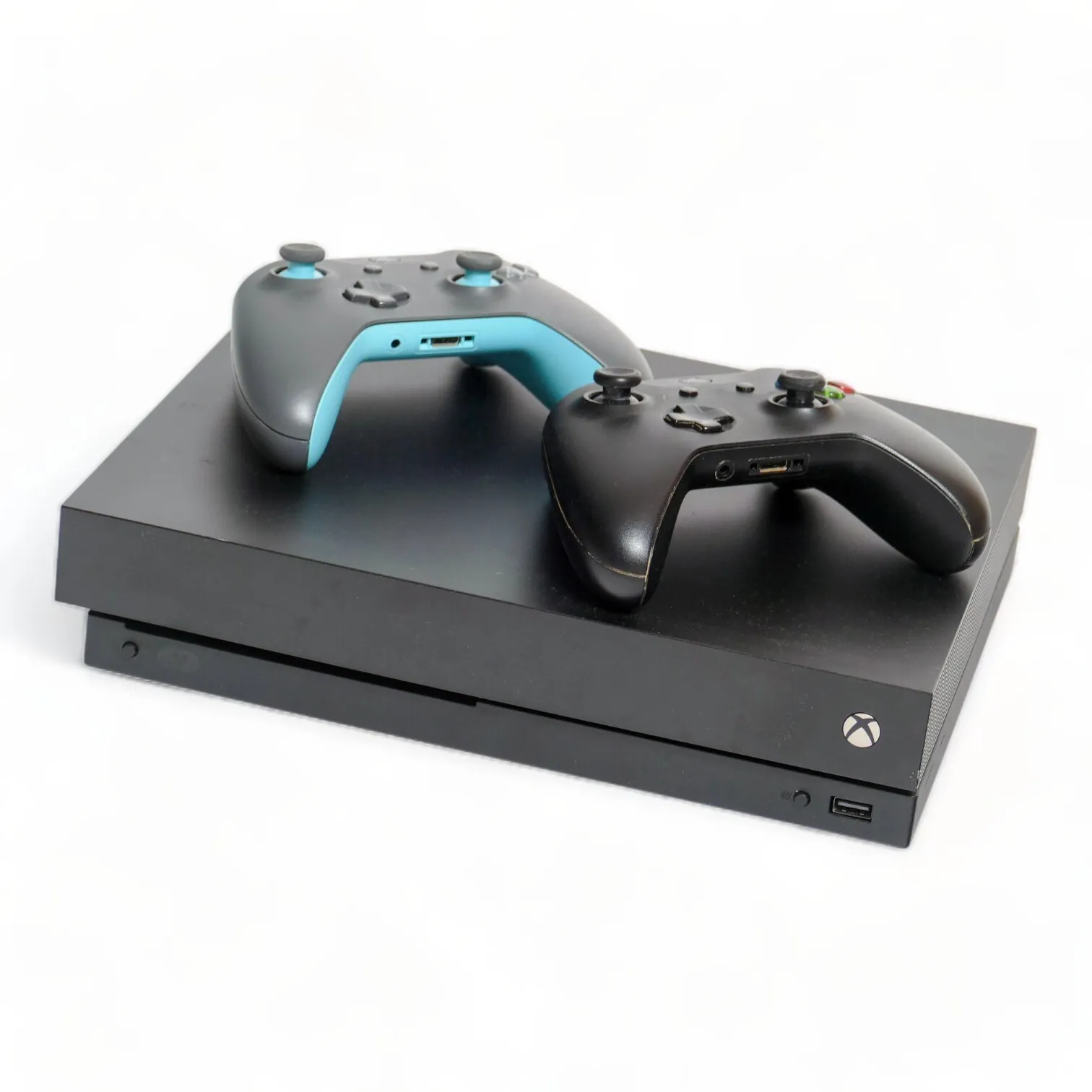 X-Box One X inkl. 2 Controller