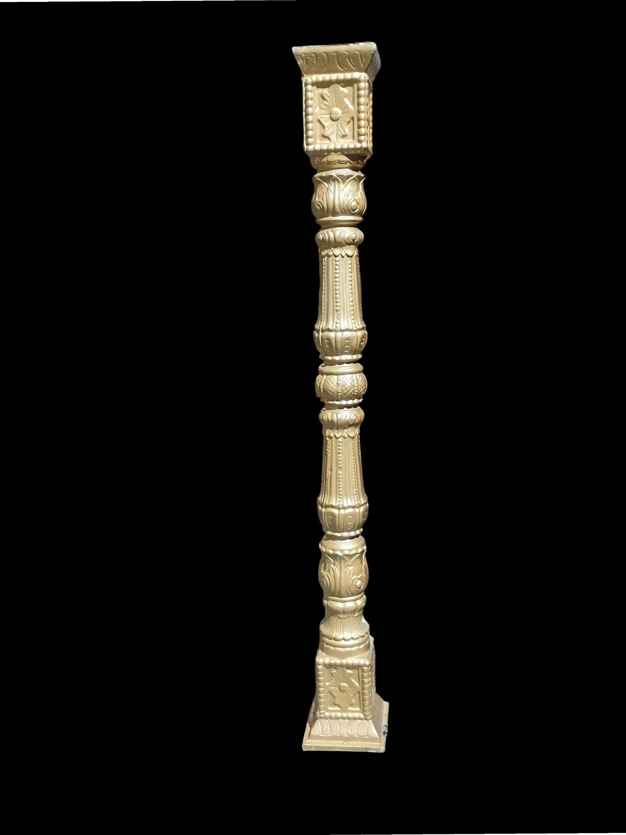 Gold Round Pillar With Intricate Carvings