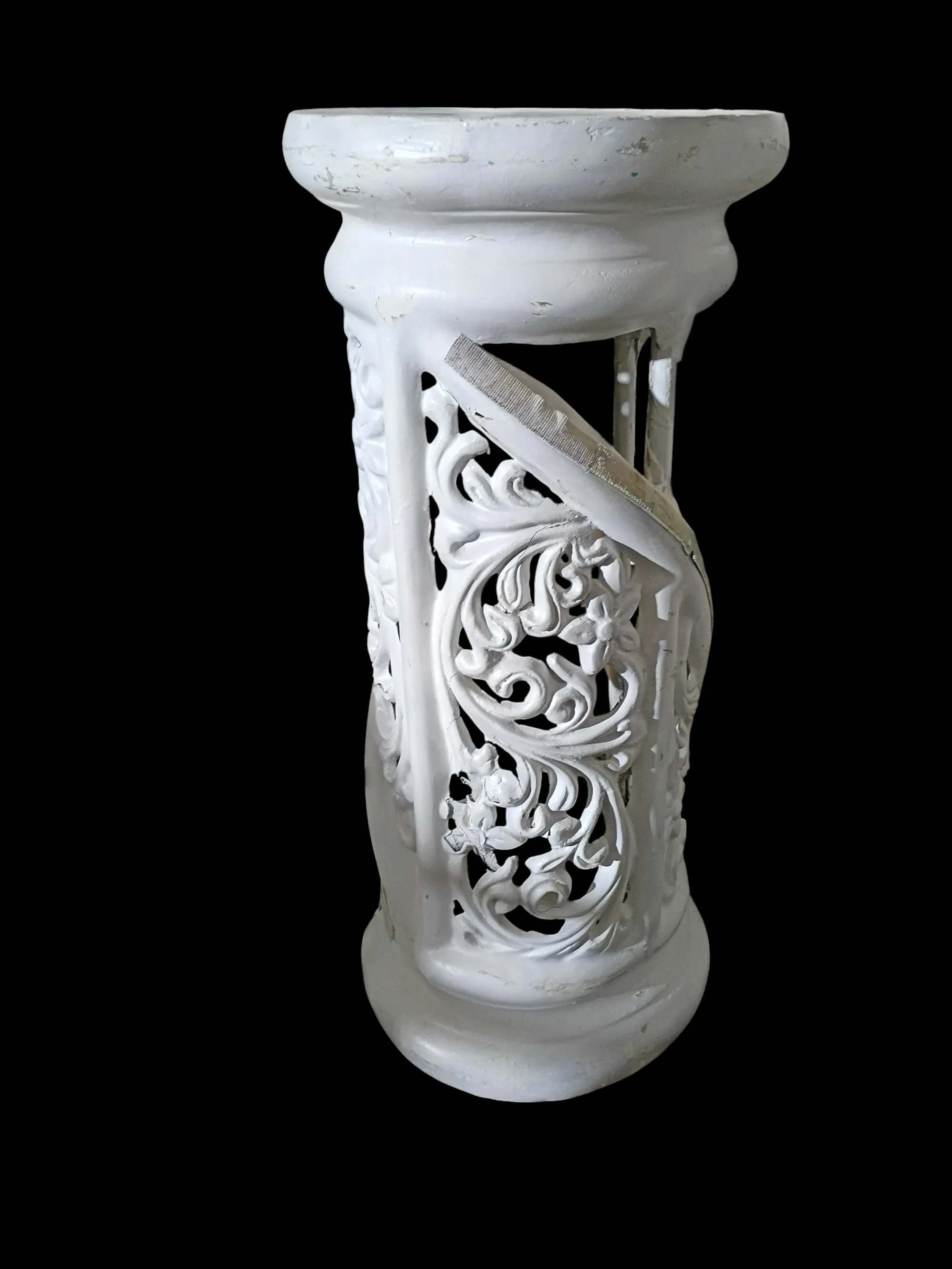 Round White Pedestal with interior light