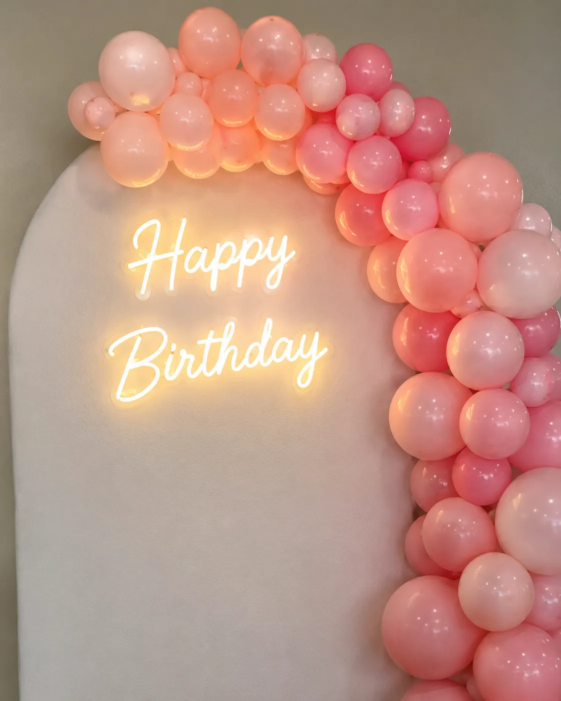RK Classic Organic Side Garland Garland & Happy Birthday Neon Sign
