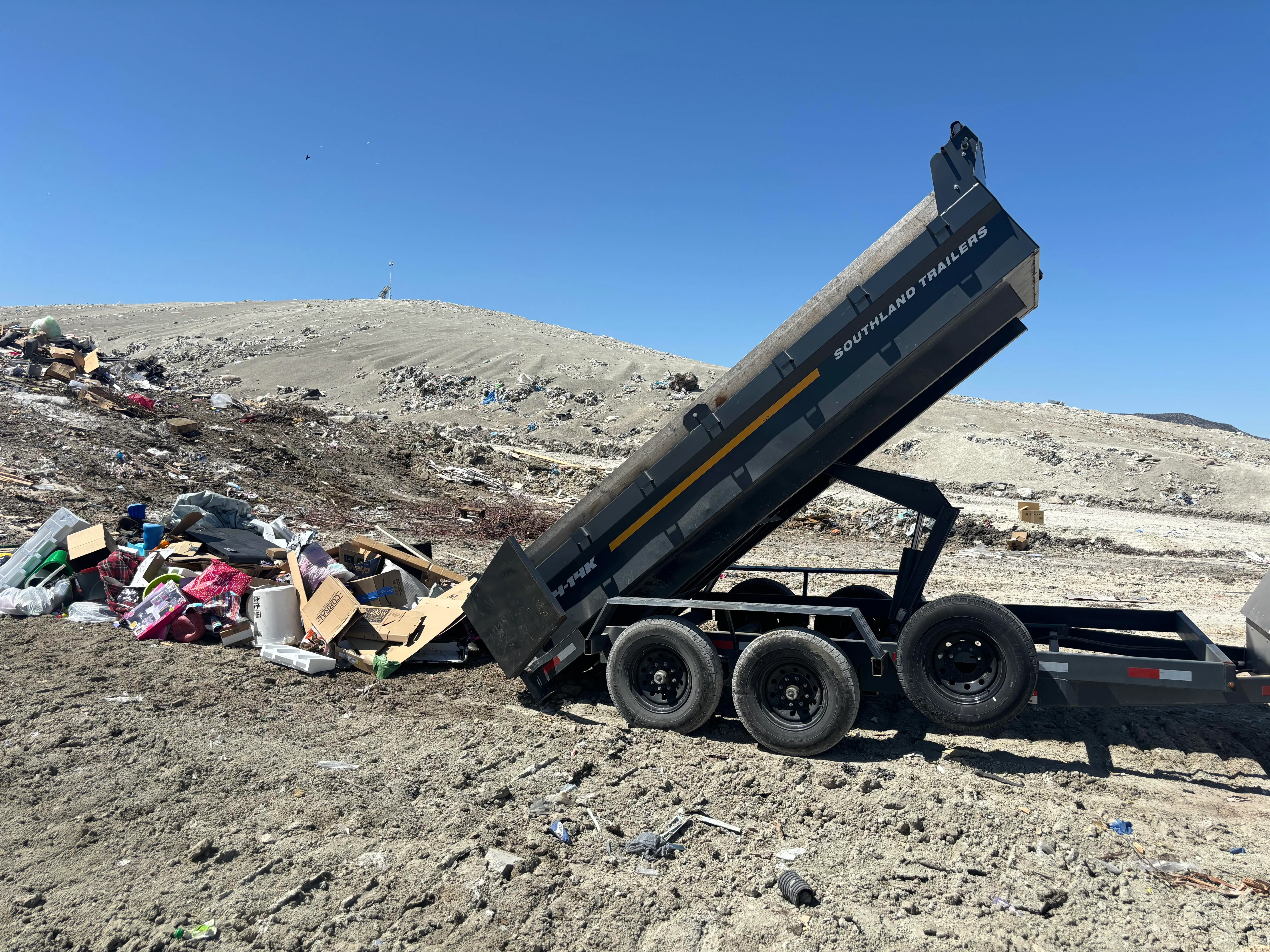 7X14 14K Dump Trailer (NO MACHINE LOADED CONCRETE)