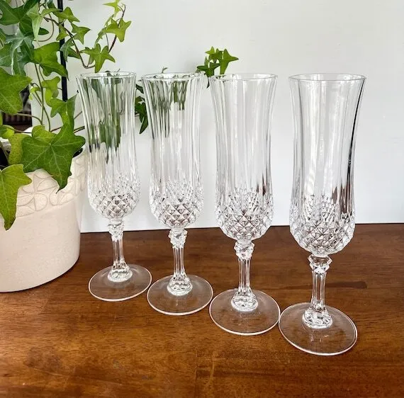 Longchamp-Cut Flutes