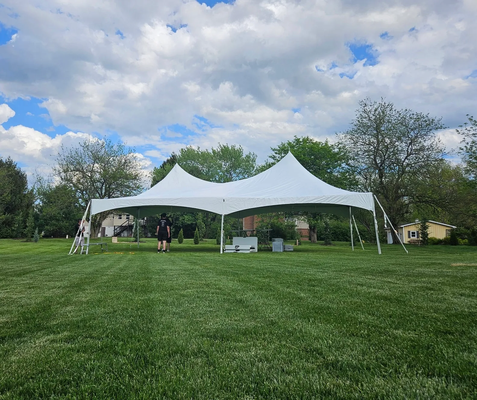 Tent- 20x40