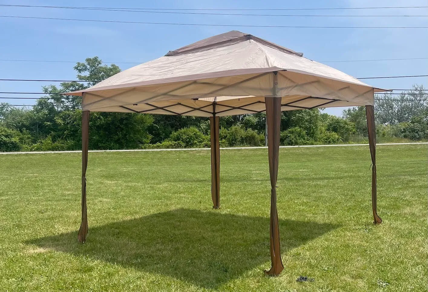 11x11 screened canopy