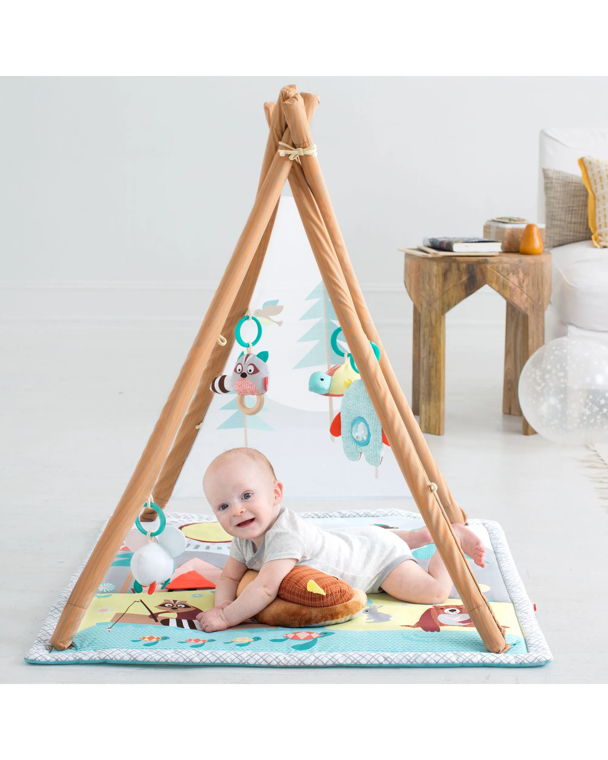 Skip Hop Tipi activity gym