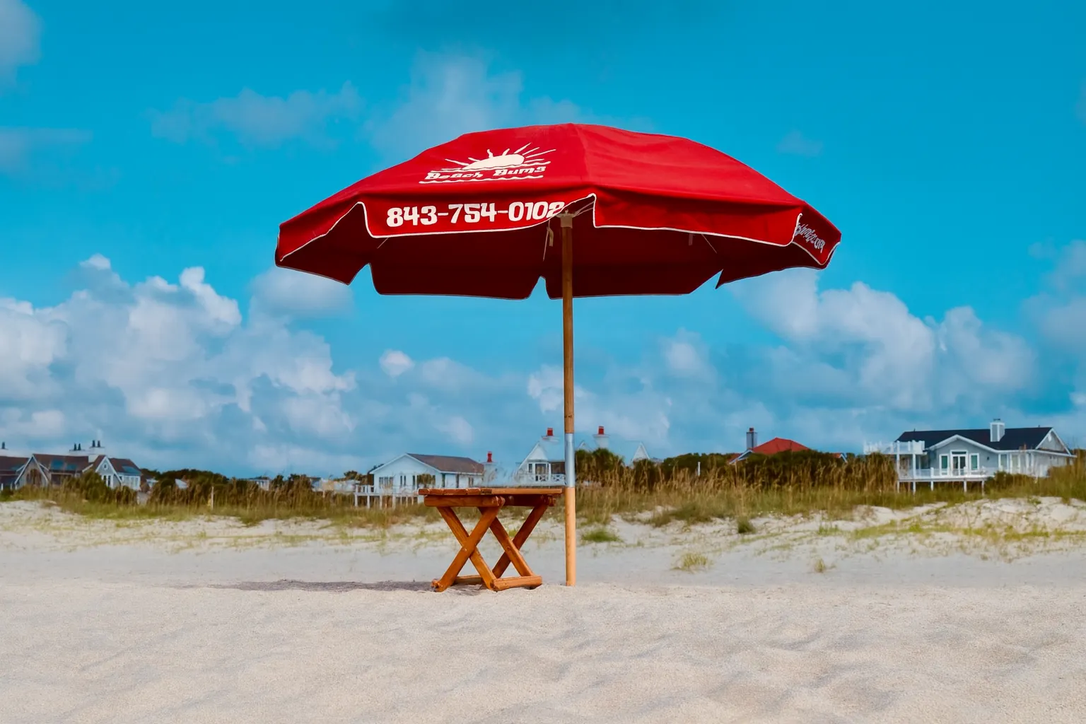 Single Umbrella (1) with Table