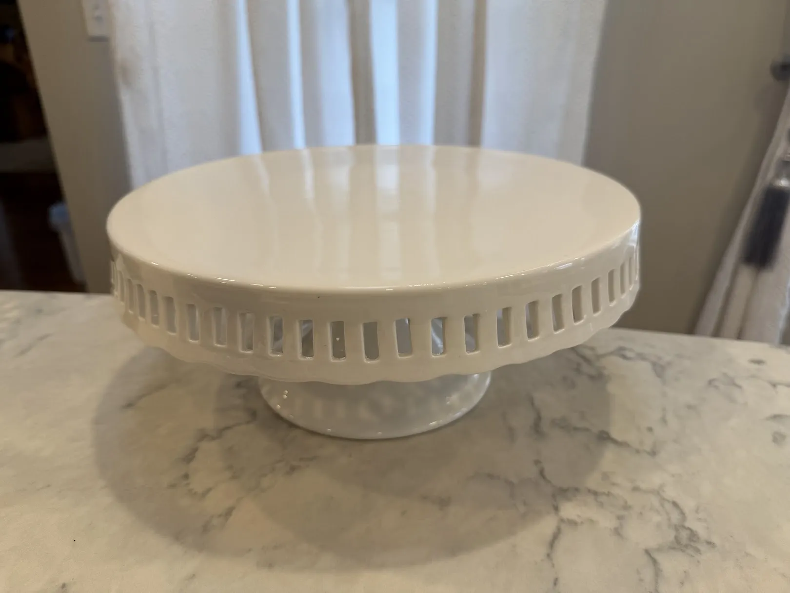 12" Round Cake Stand