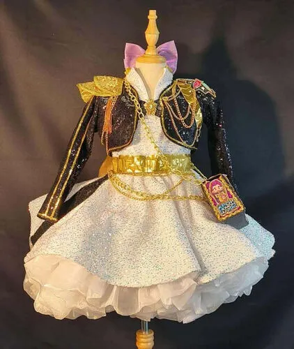 5-7 Fun Fashion, OOC Rentals