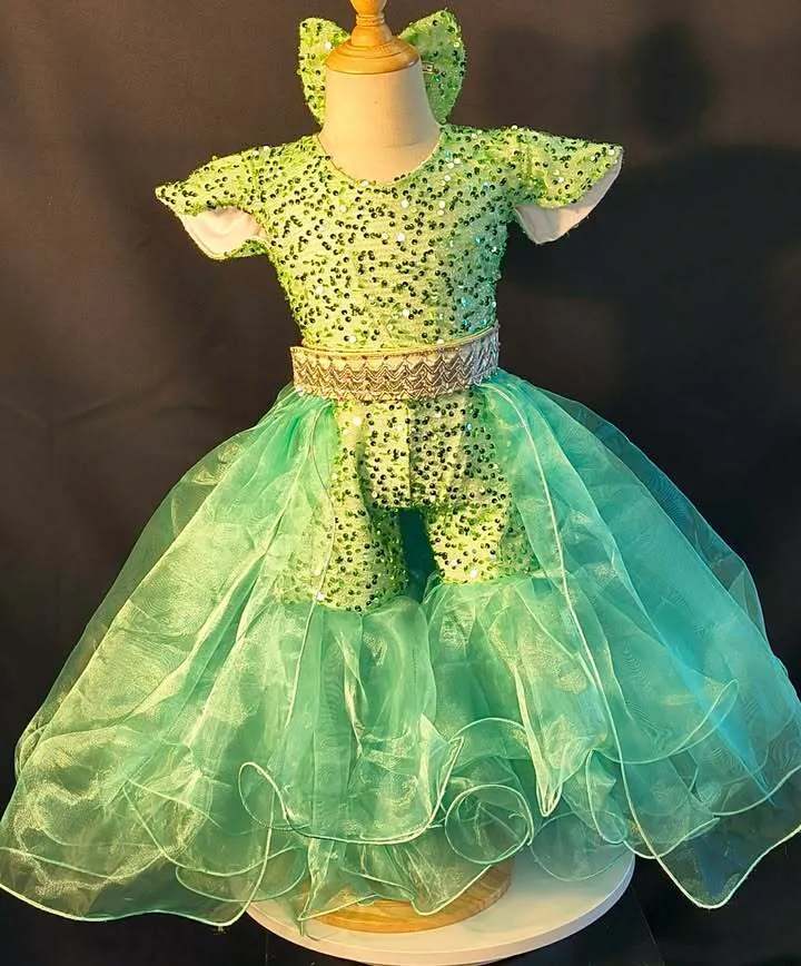 #346 12-2 Mint Fun Fashion Rental