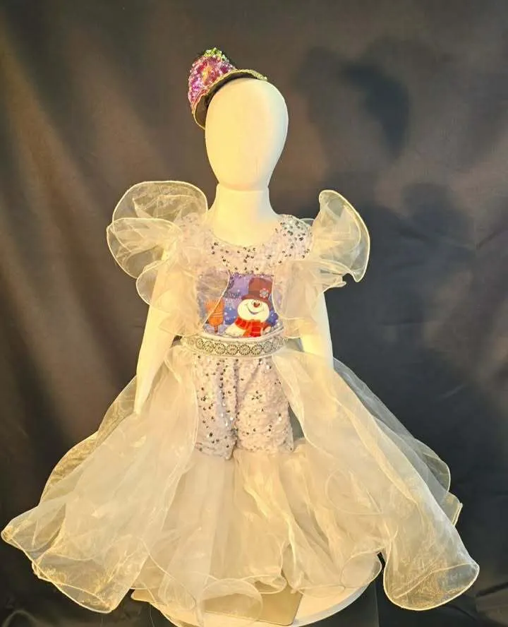 #295  9m-18m Frosty Outfit Rental