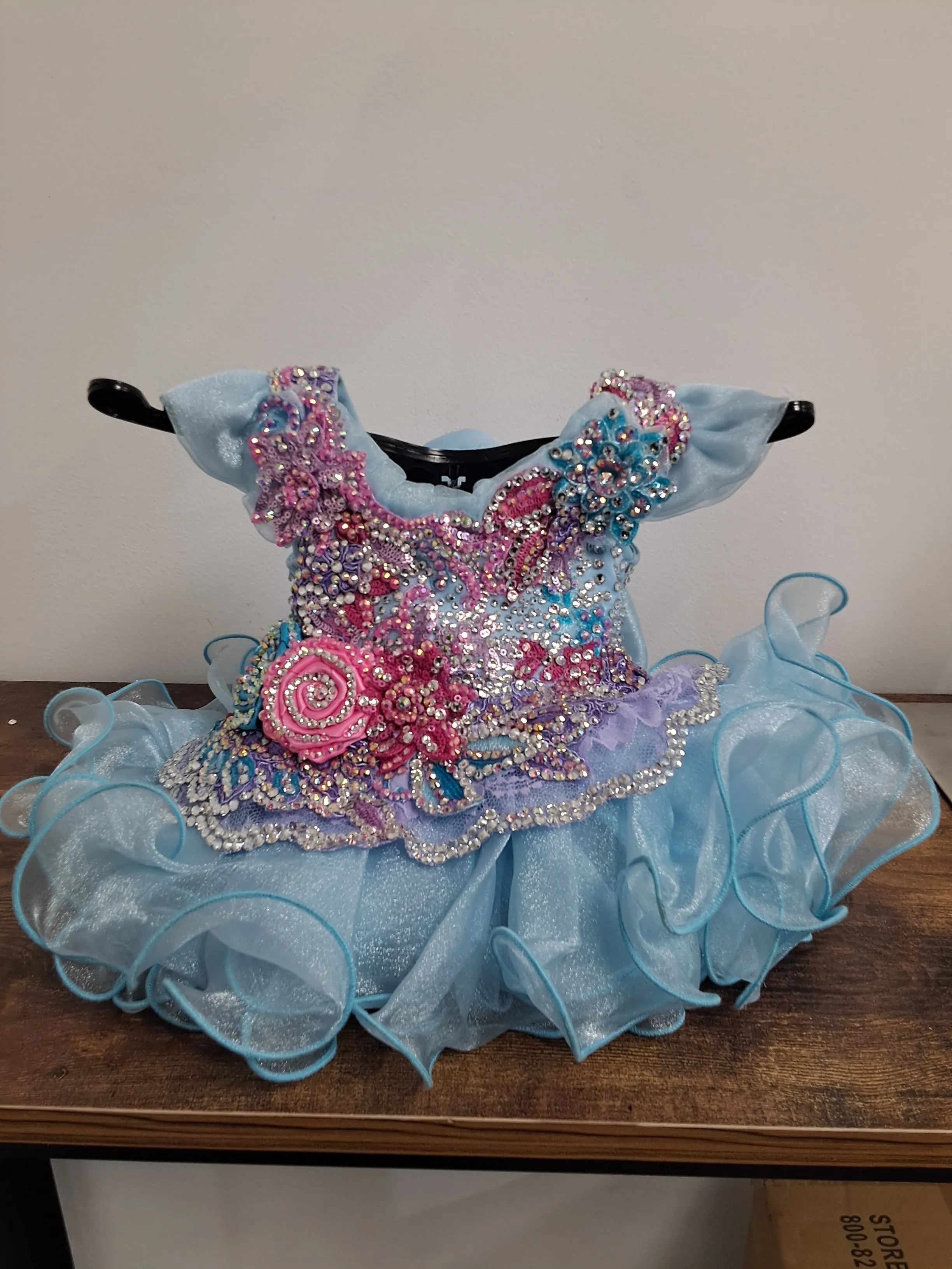 #215 0-3m Blue Gemics Rental