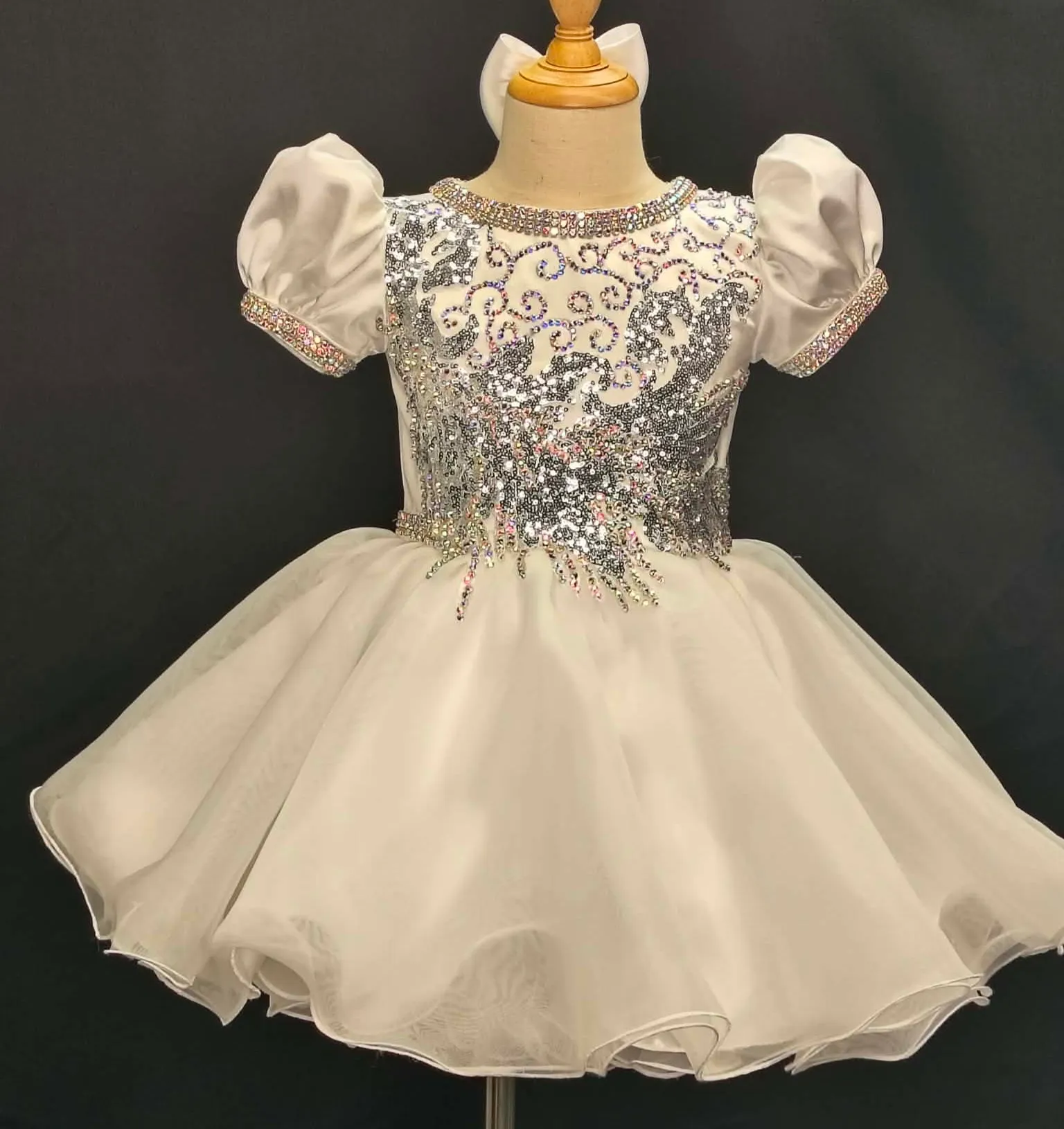 #256 4-5 White Cris Carpenter Dress Rental