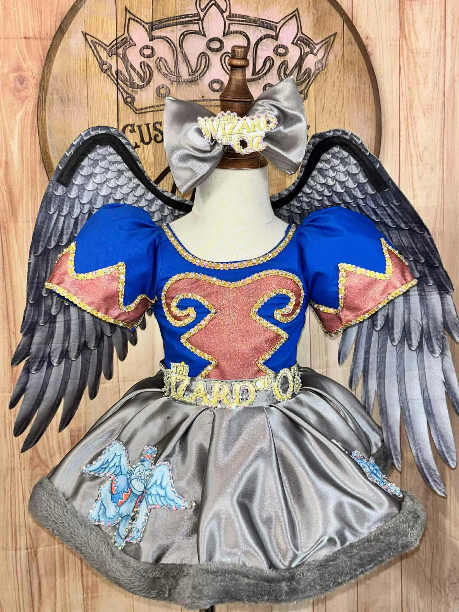 #426 12m-2t Flying Monkey Wizard Of Oz Rental