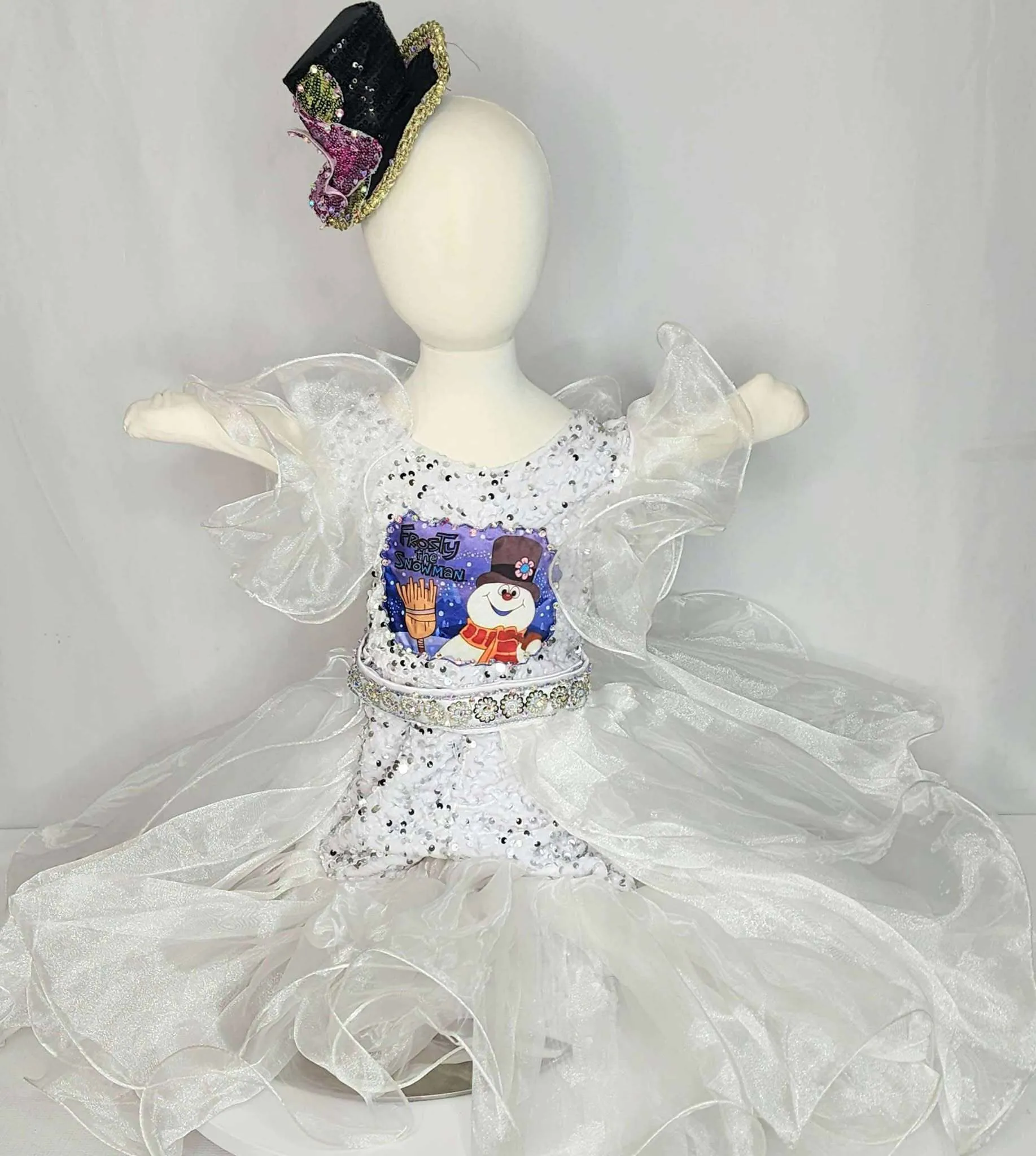 #295  9m-18m Frosty Outfit Rental