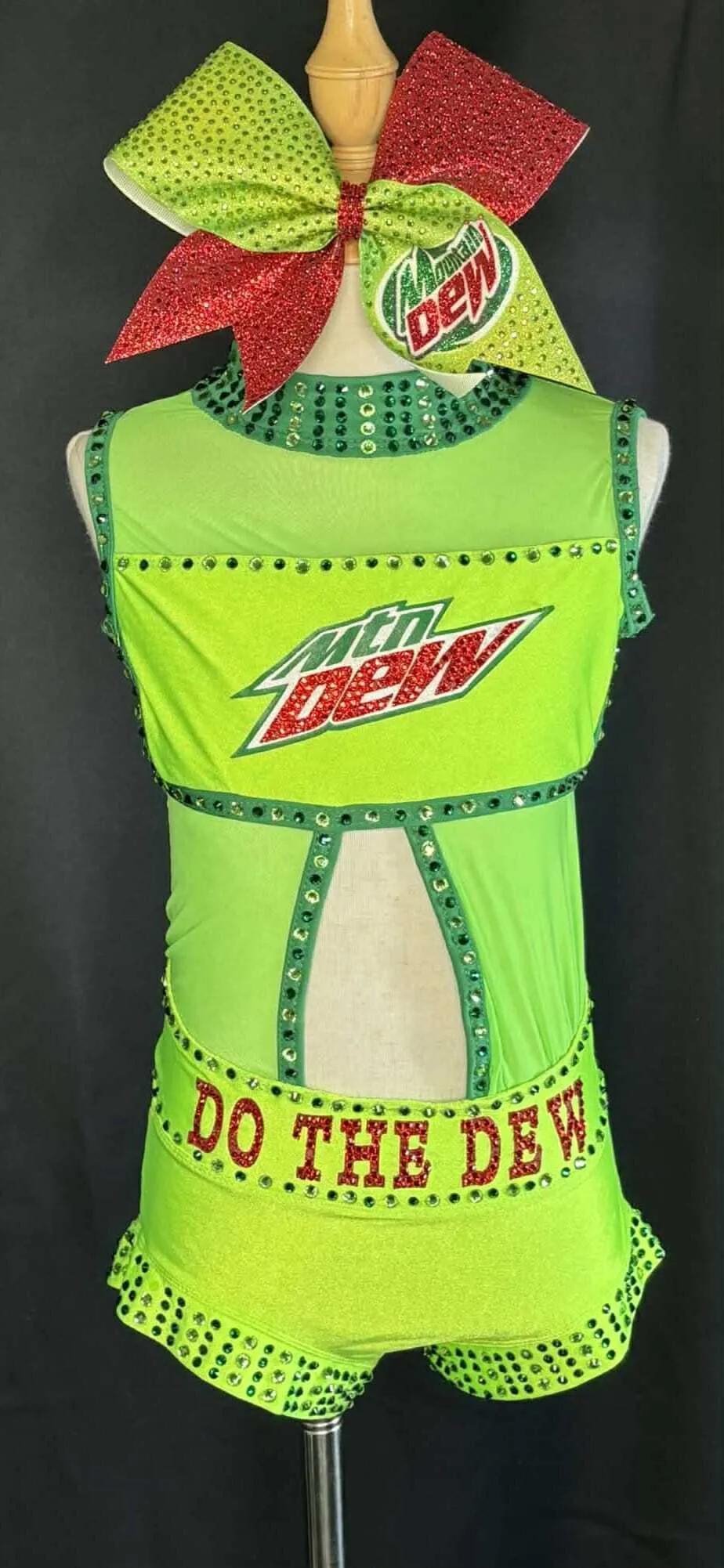 #86 4-6 Mtn. Dew Outfit Rental