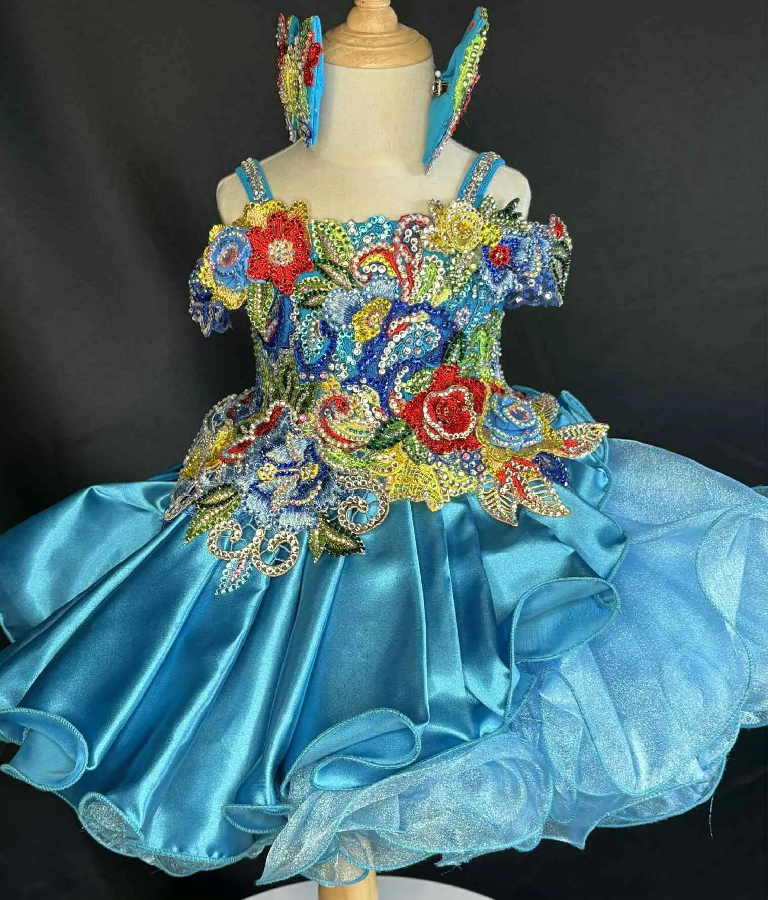 #228 18-3 Blue Gemics Rental