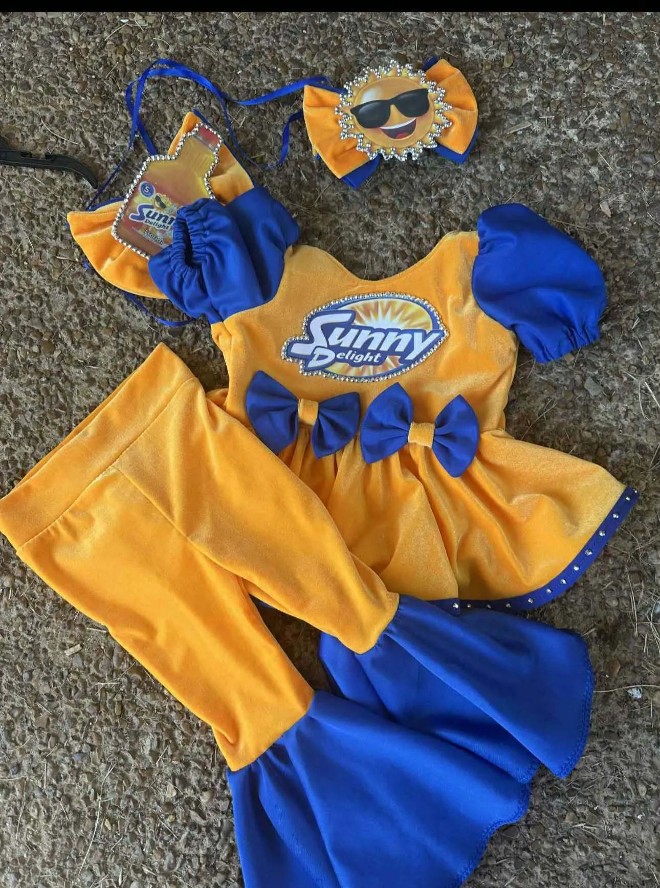 #206 2-4 Sunny D Outfit Rental