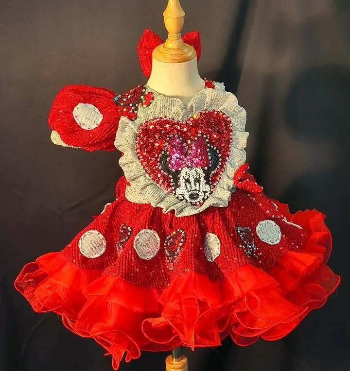 #359 12-2 Minnie Mouse Heart OOC Rental