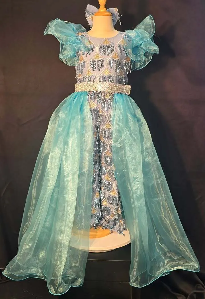 #403 4/6 Blue/Silver Heart Fun Fashion Rental