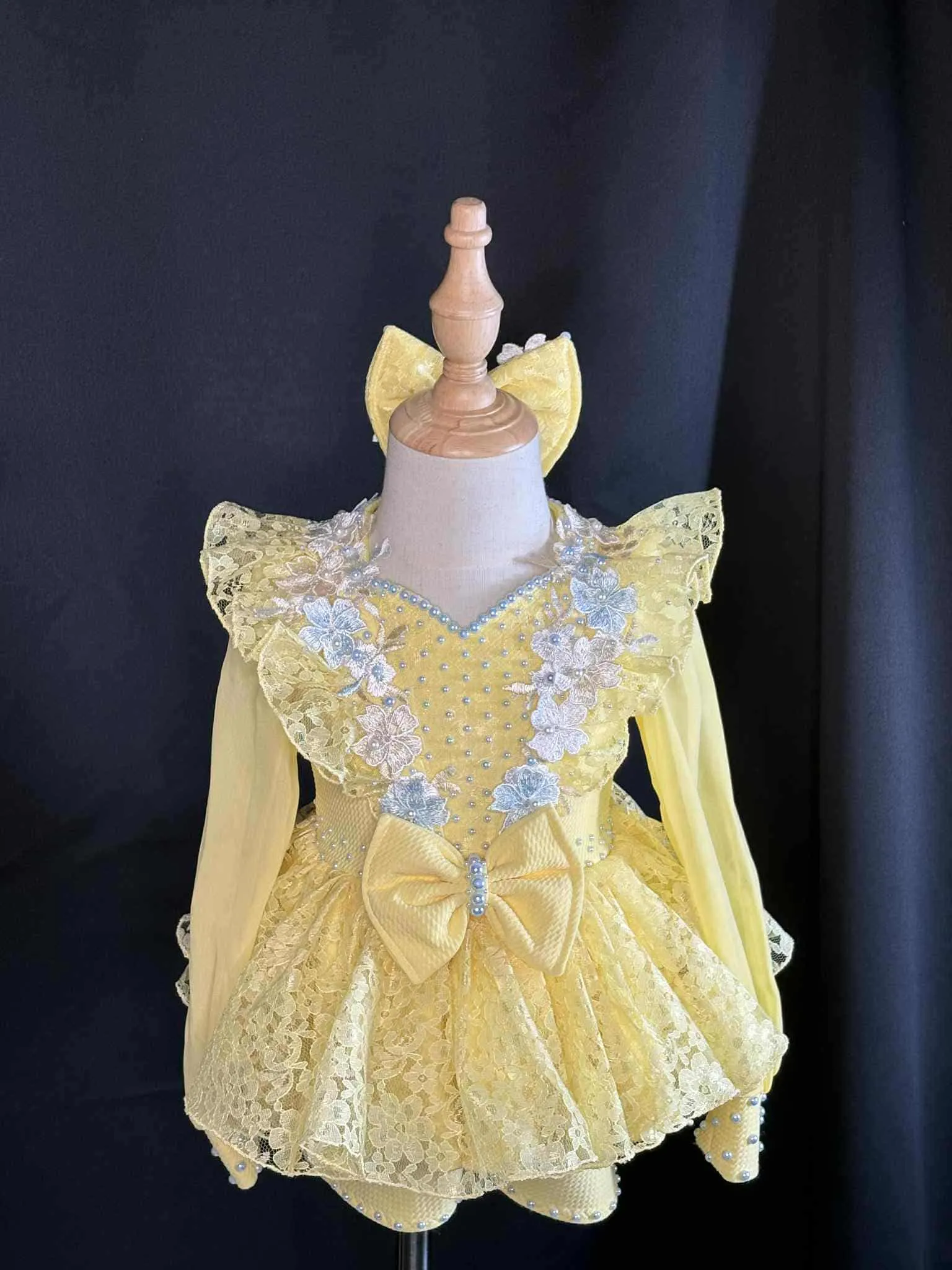 #121 12-2 Yellow Natural Outfit Rental