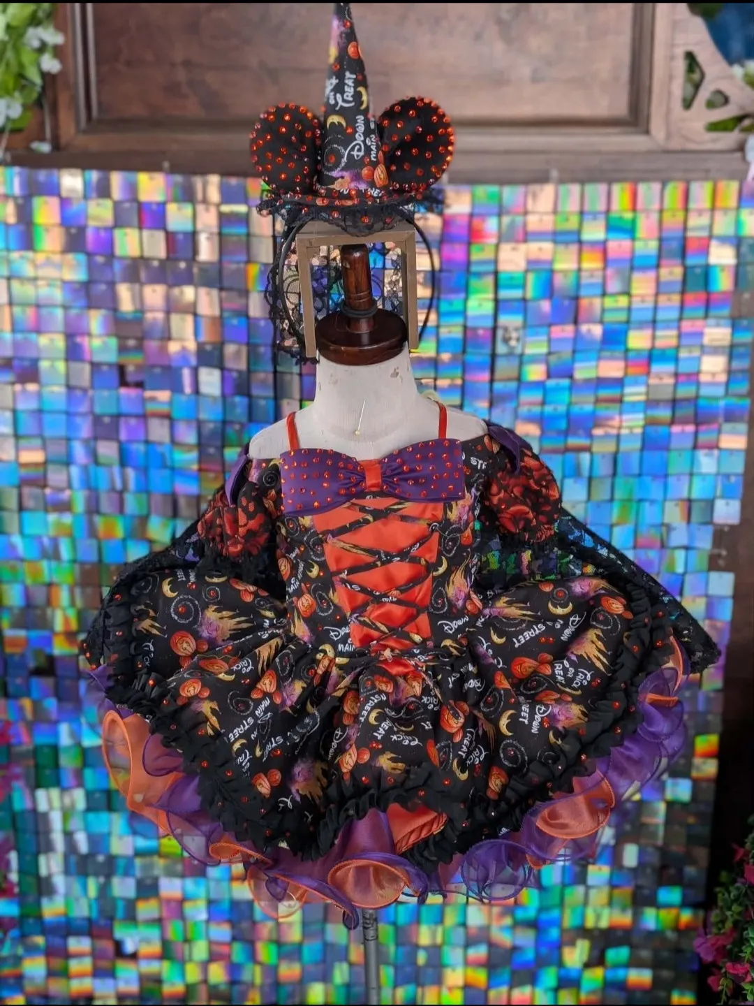 #488 18/3 Mickey Mouse Halloween Parisian Bridal Rental