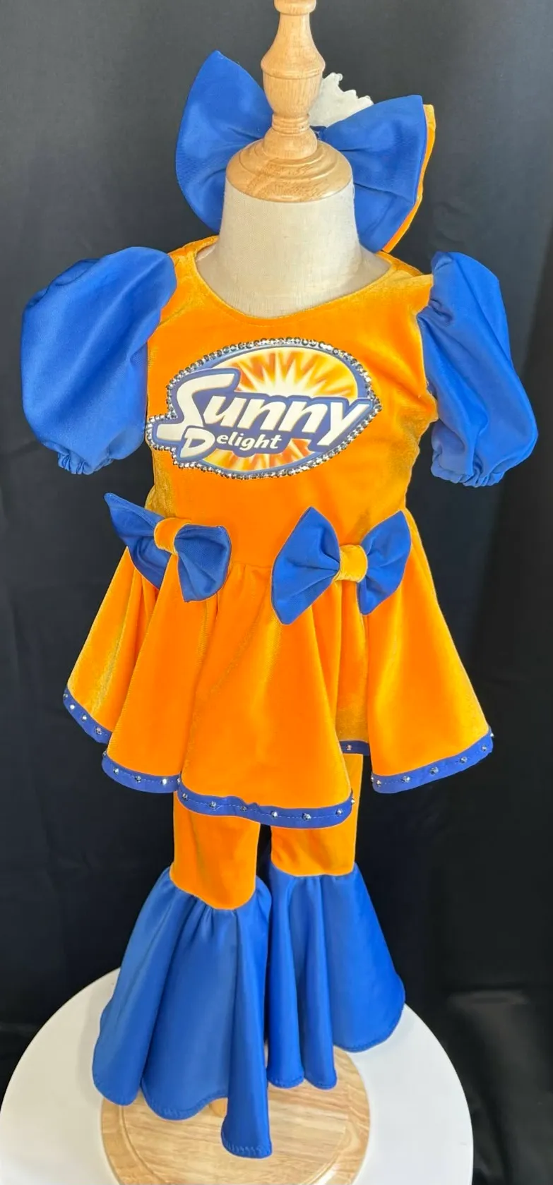 #206 2-4 Sunny D Outfit Rental