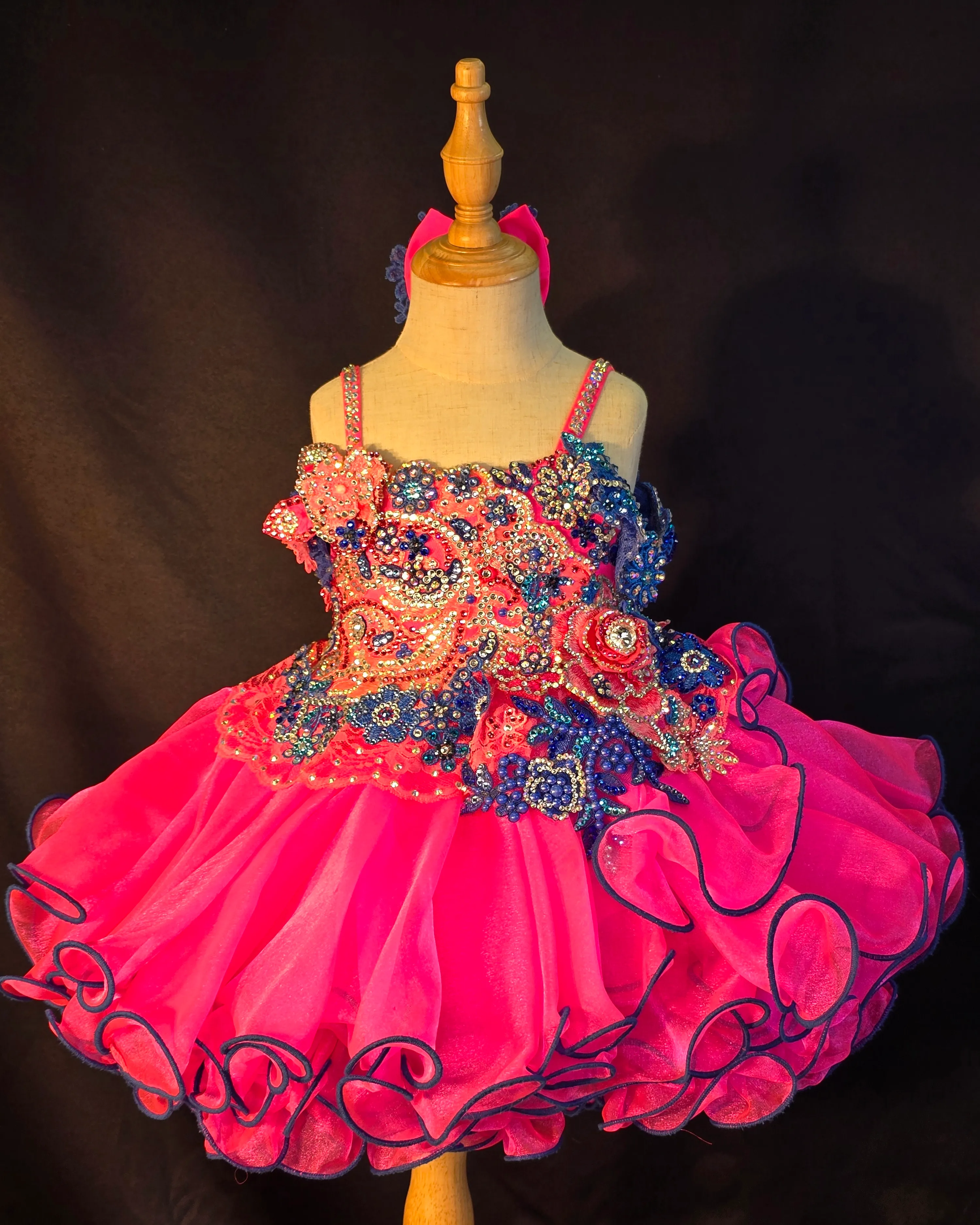 #261 18-3 Pink Gemics Rental