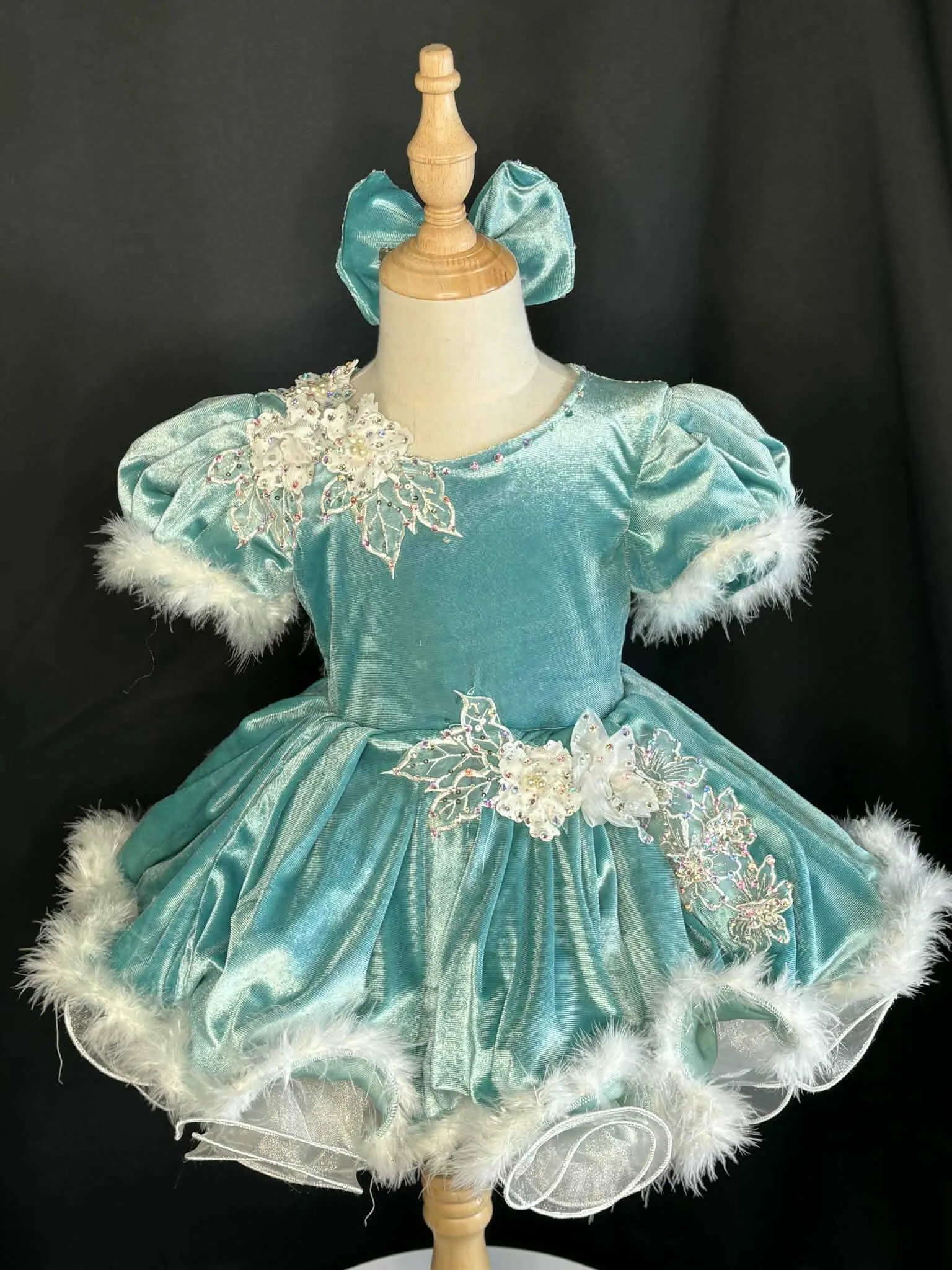 #284 12-2 Velvet OOC Rental