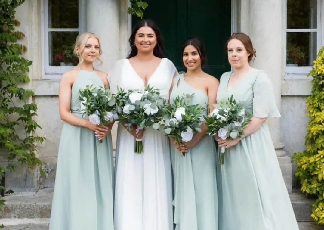 Amelia Bridesmaid Bouquet