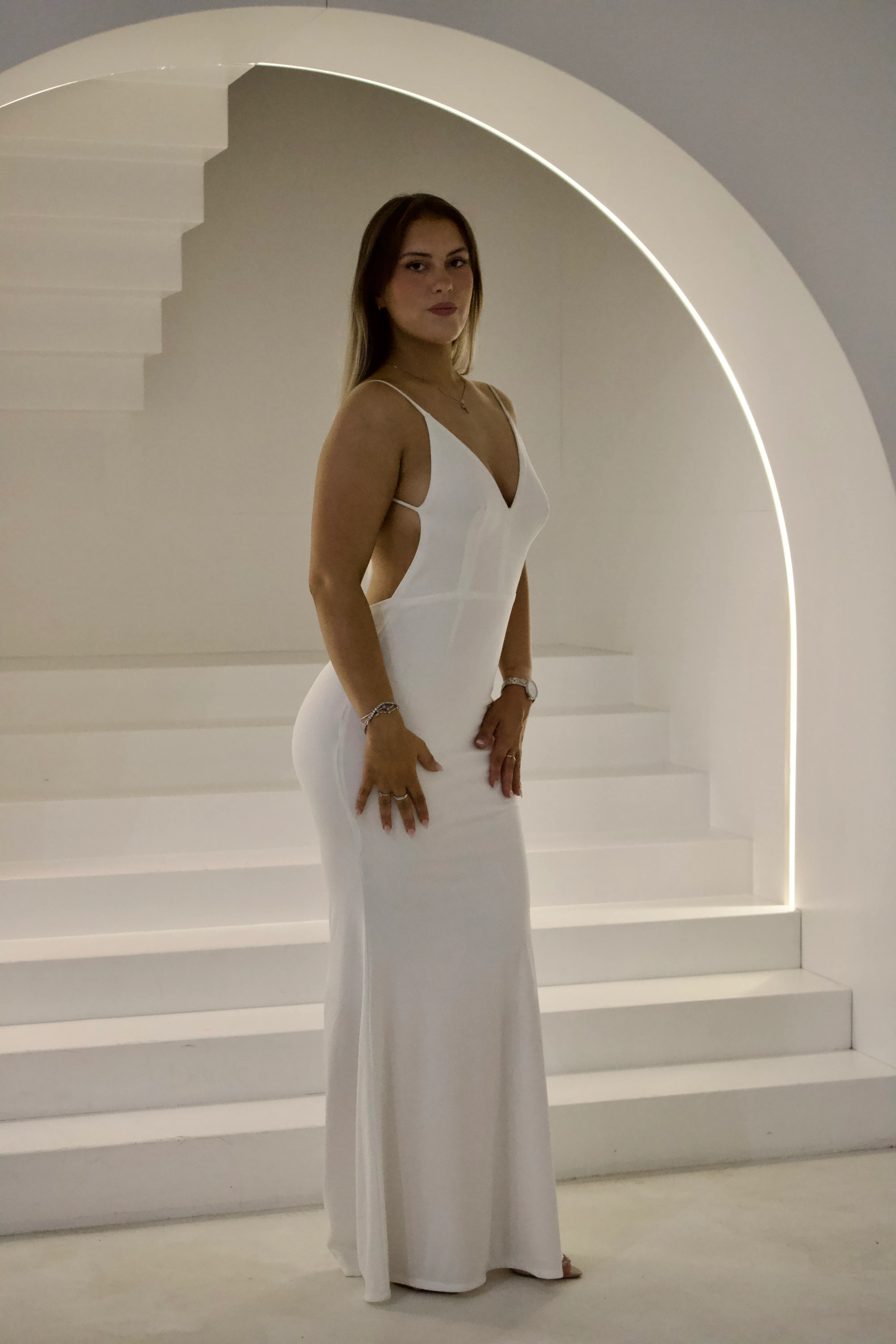 Abyss open back white maxi