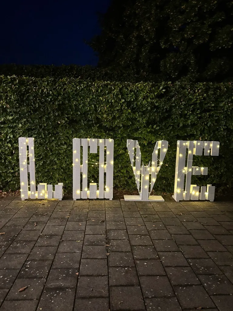 DEKO XXL-LOVE Buchstaben Palette - Weiß