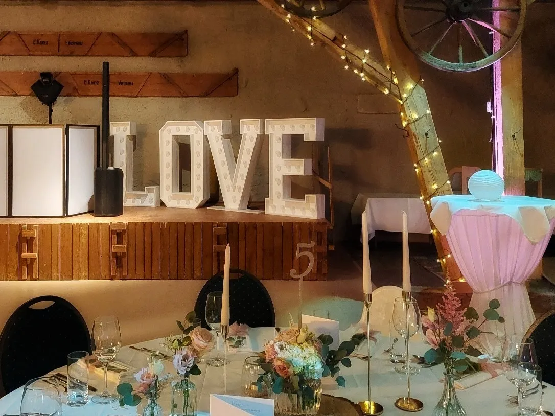 Deko XXL-LOVE Buchstaben LED - WEISS