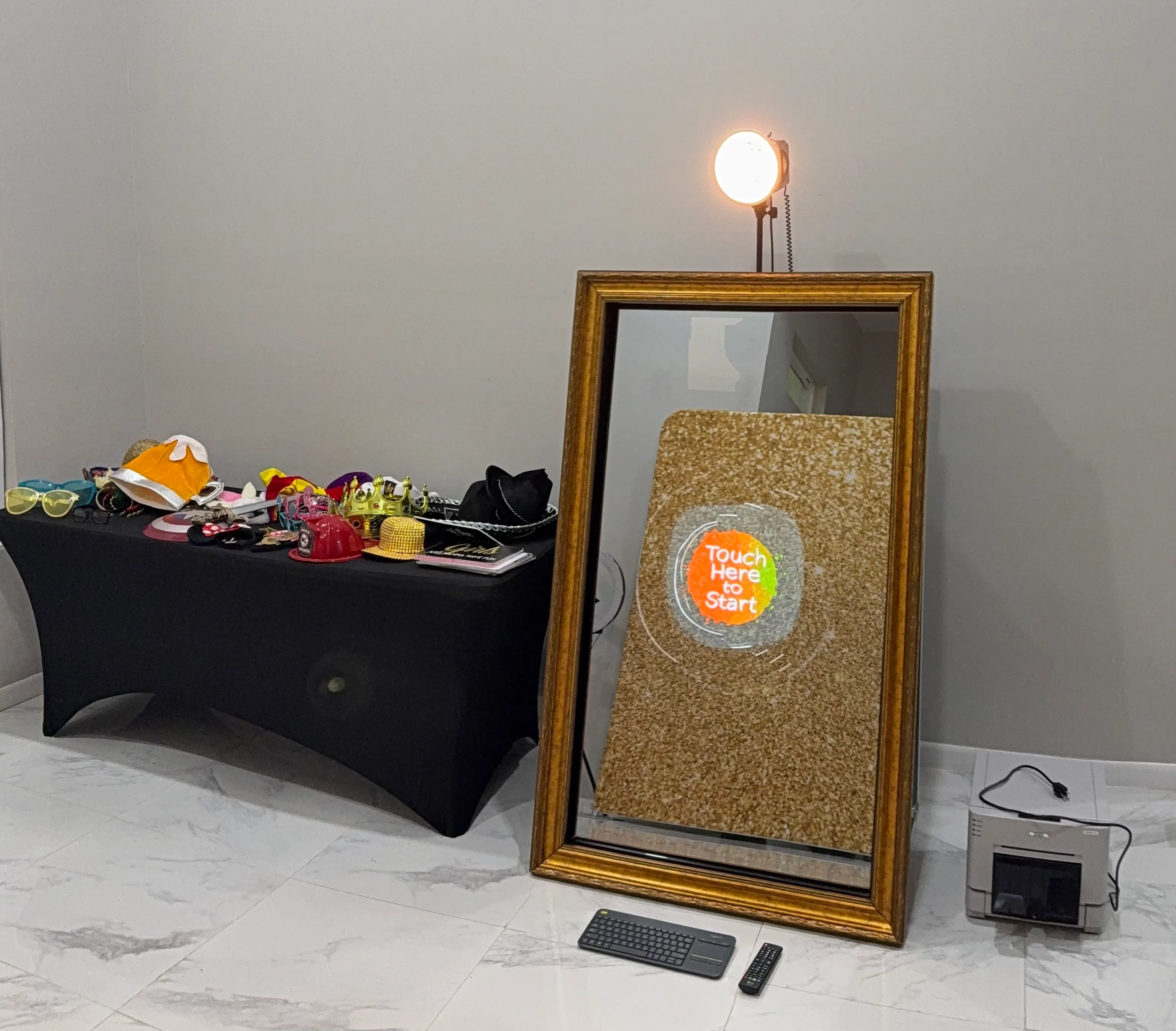 Mirror Me Photo Booth & Assortments 