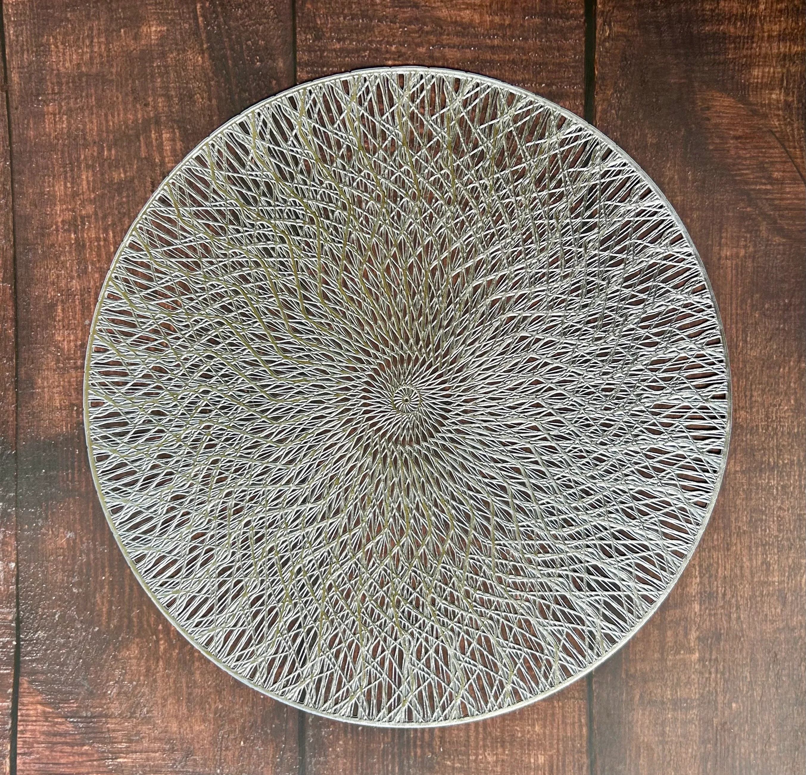 Metallic Silver Concentric Design Vinyl Placemat
