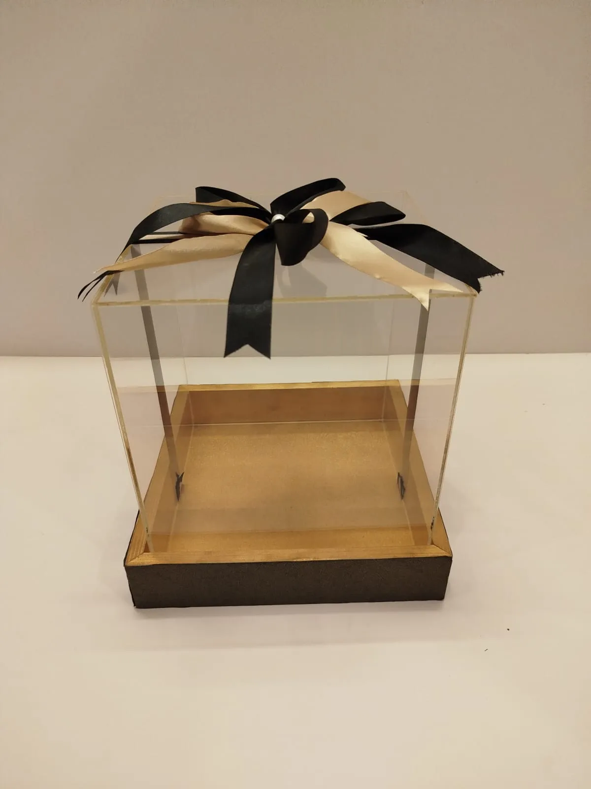 Acrylic box with wooden tray 10' x 10'
