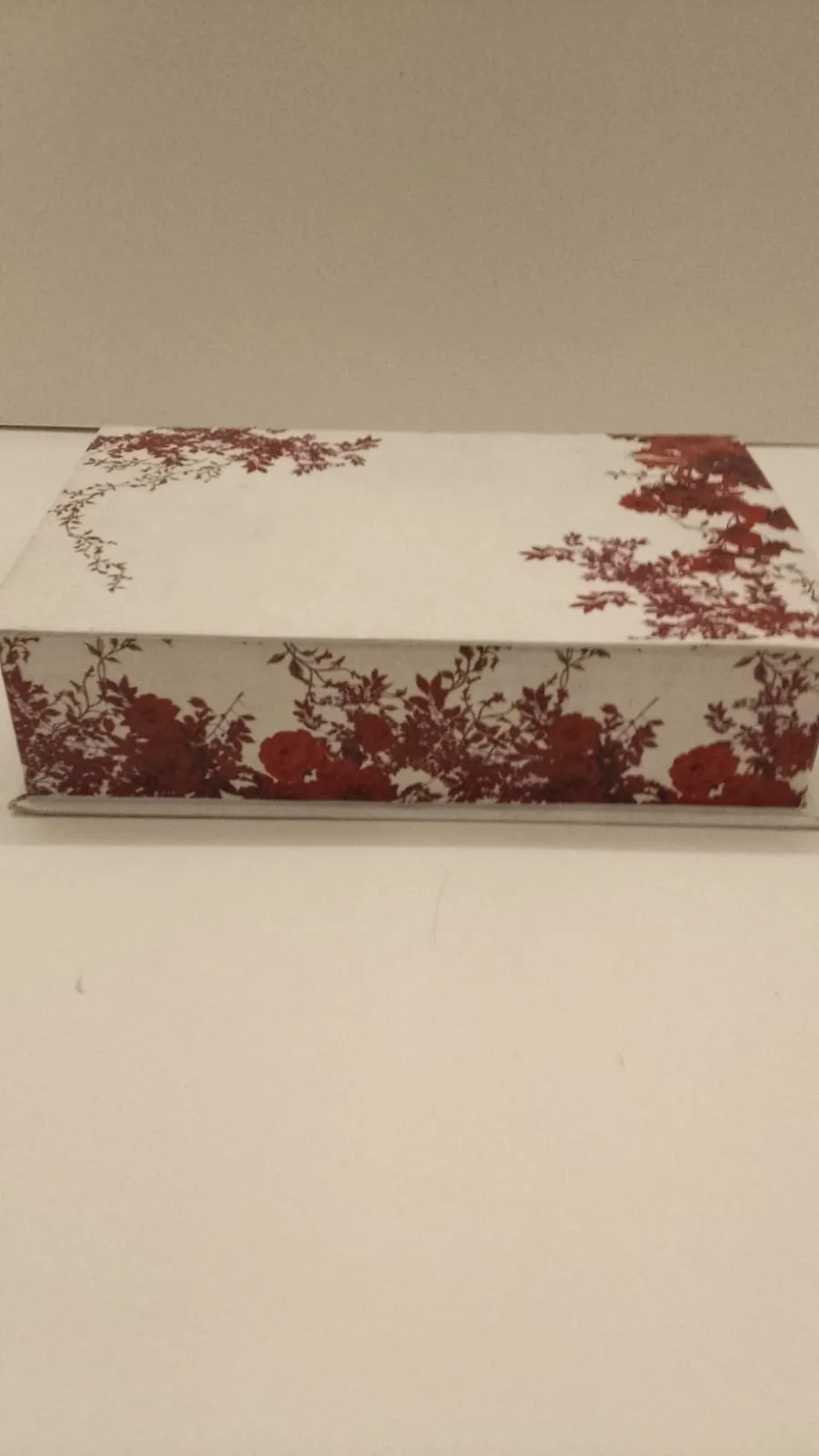 Printed maroon rectangular box Size 13.5x8.5 inches Height 3