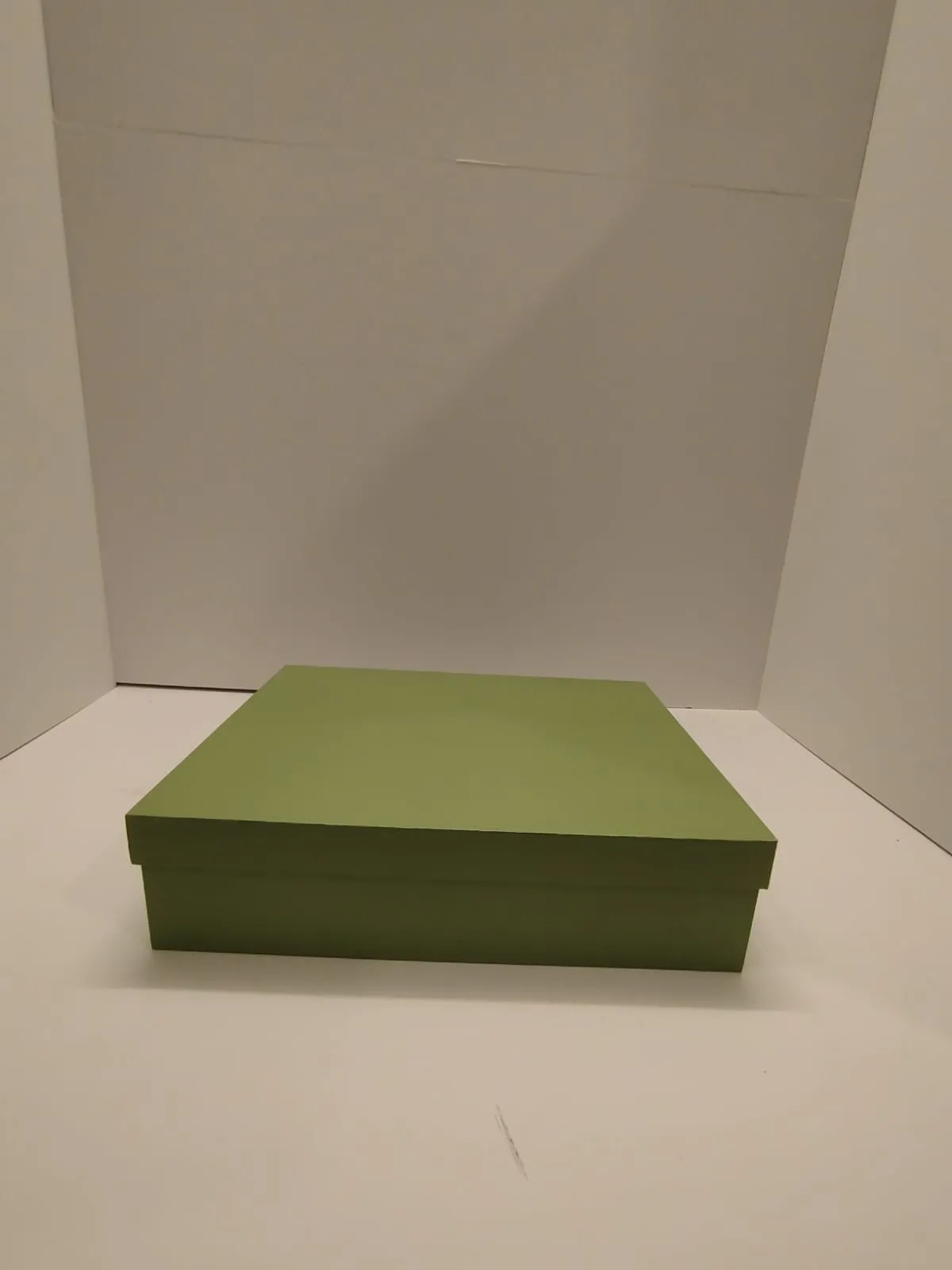 Pista green box Size 12x16 inches