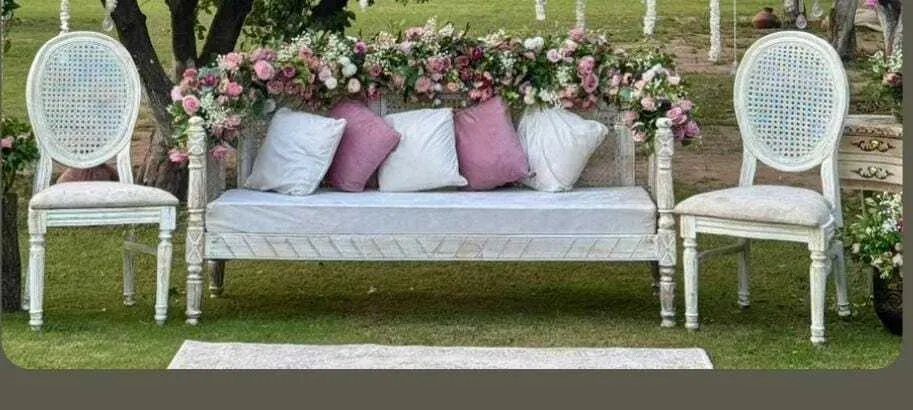 Royal Grid Stage Sofa 