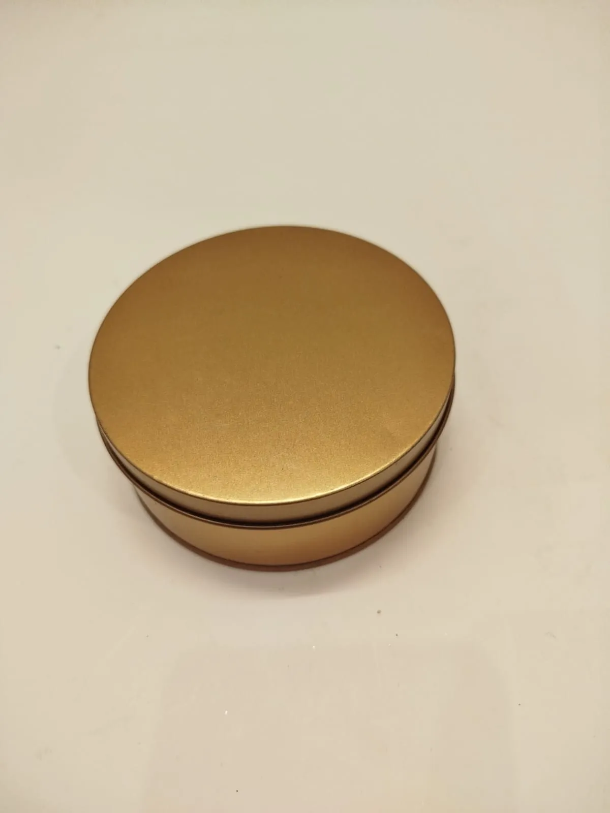 Round tin boxes 4' x 4'