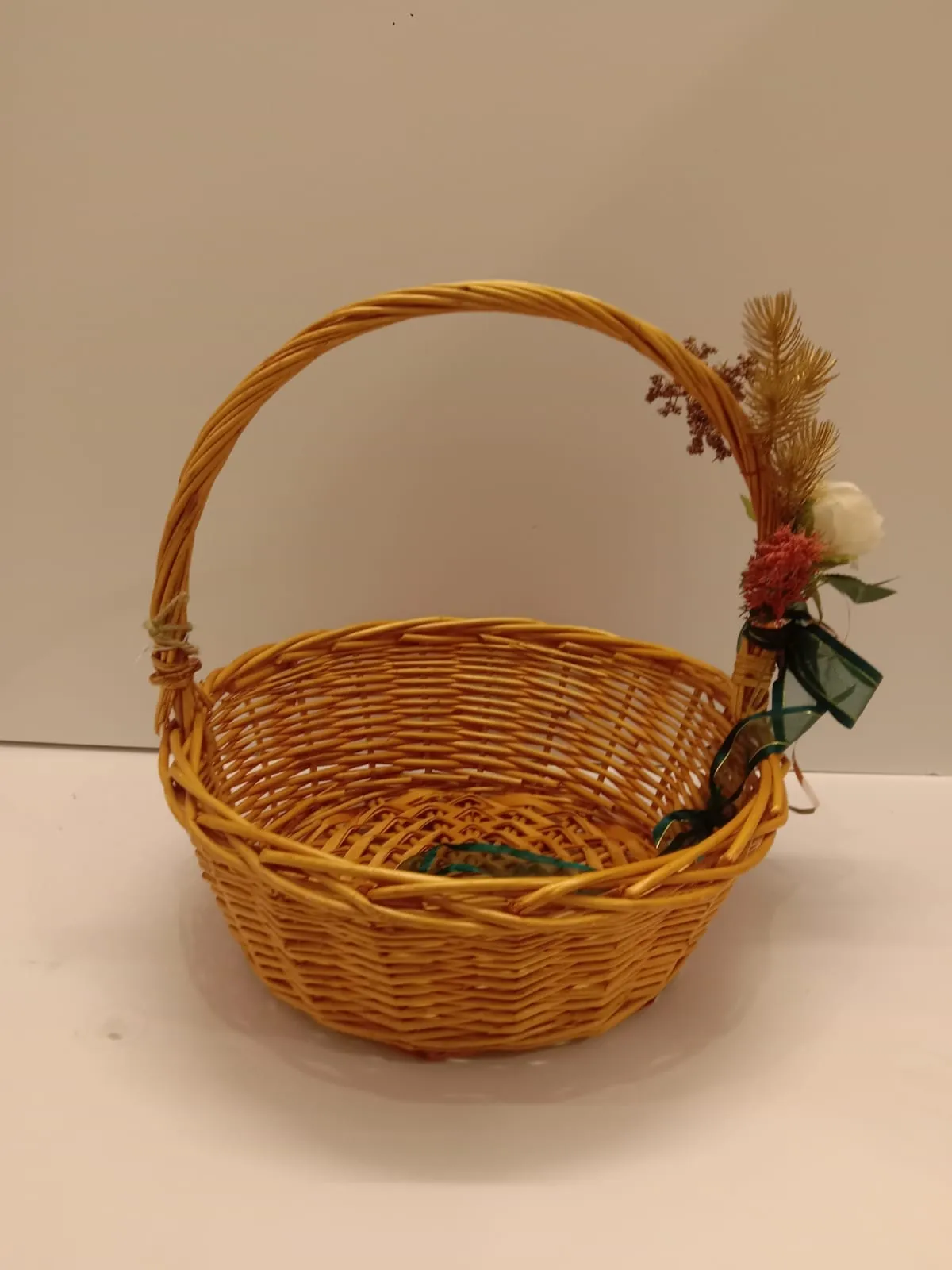 Golden turkish basket