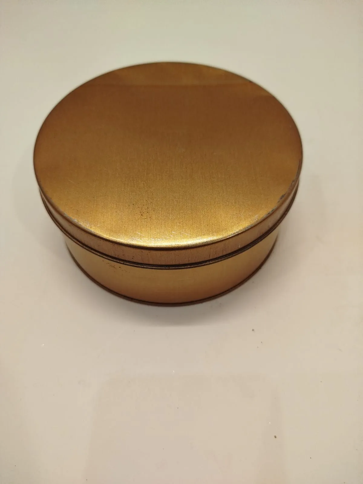Round tin boxes 5' x 5'