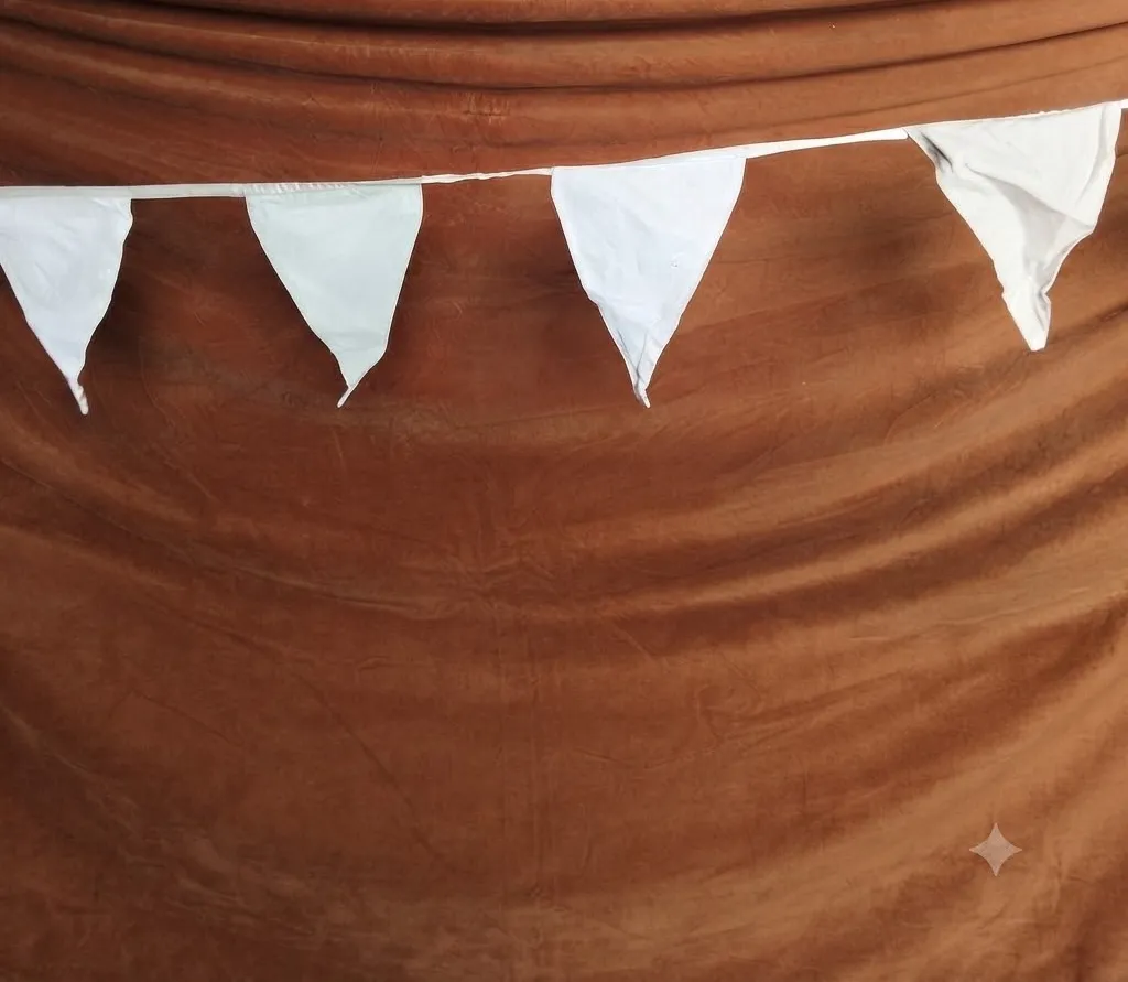 WHITE FLAGS/BUNTINGS 15' x 10'