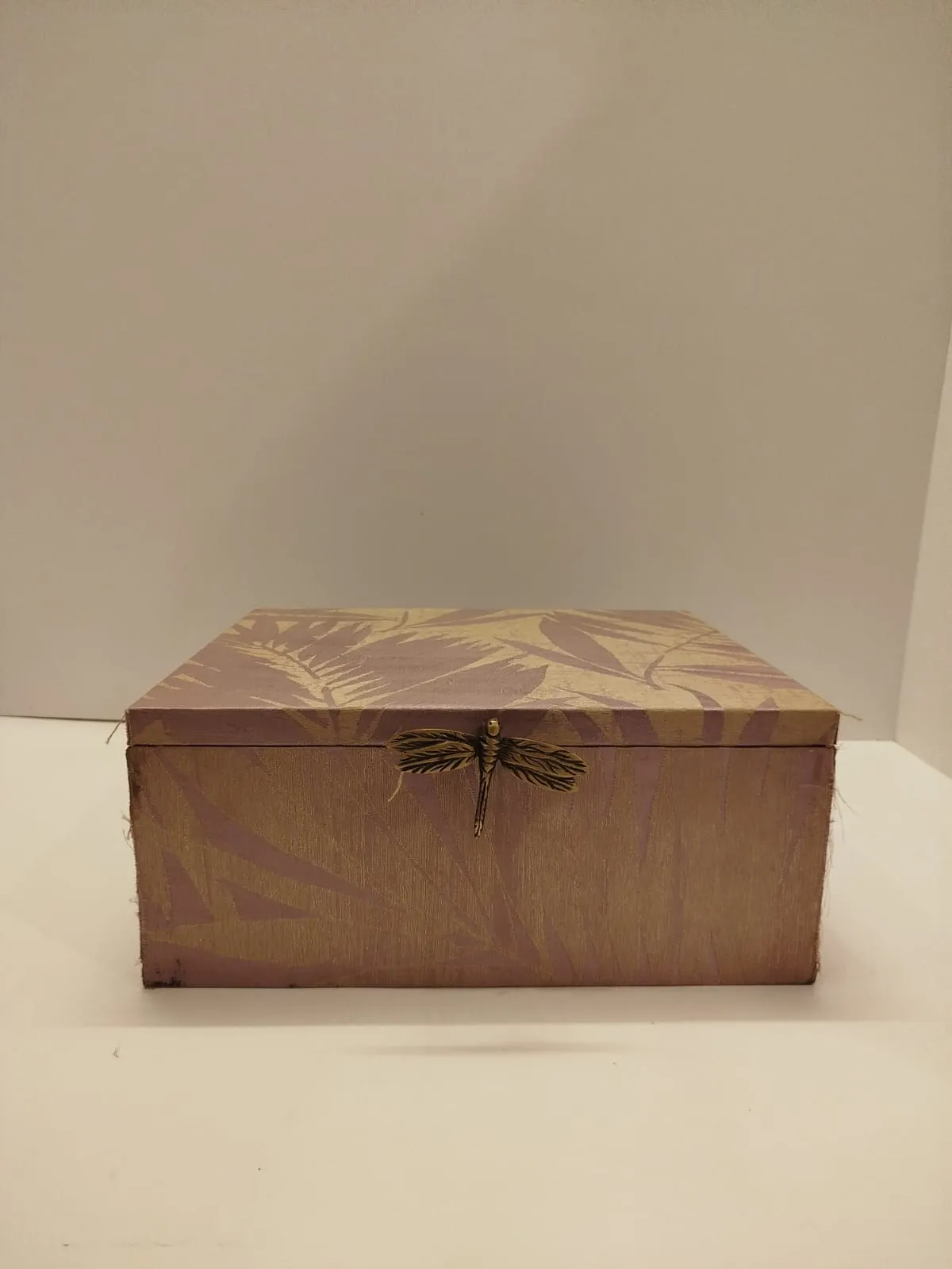 Printed lilac trunk Size 14x12 inches Height 5 inches
