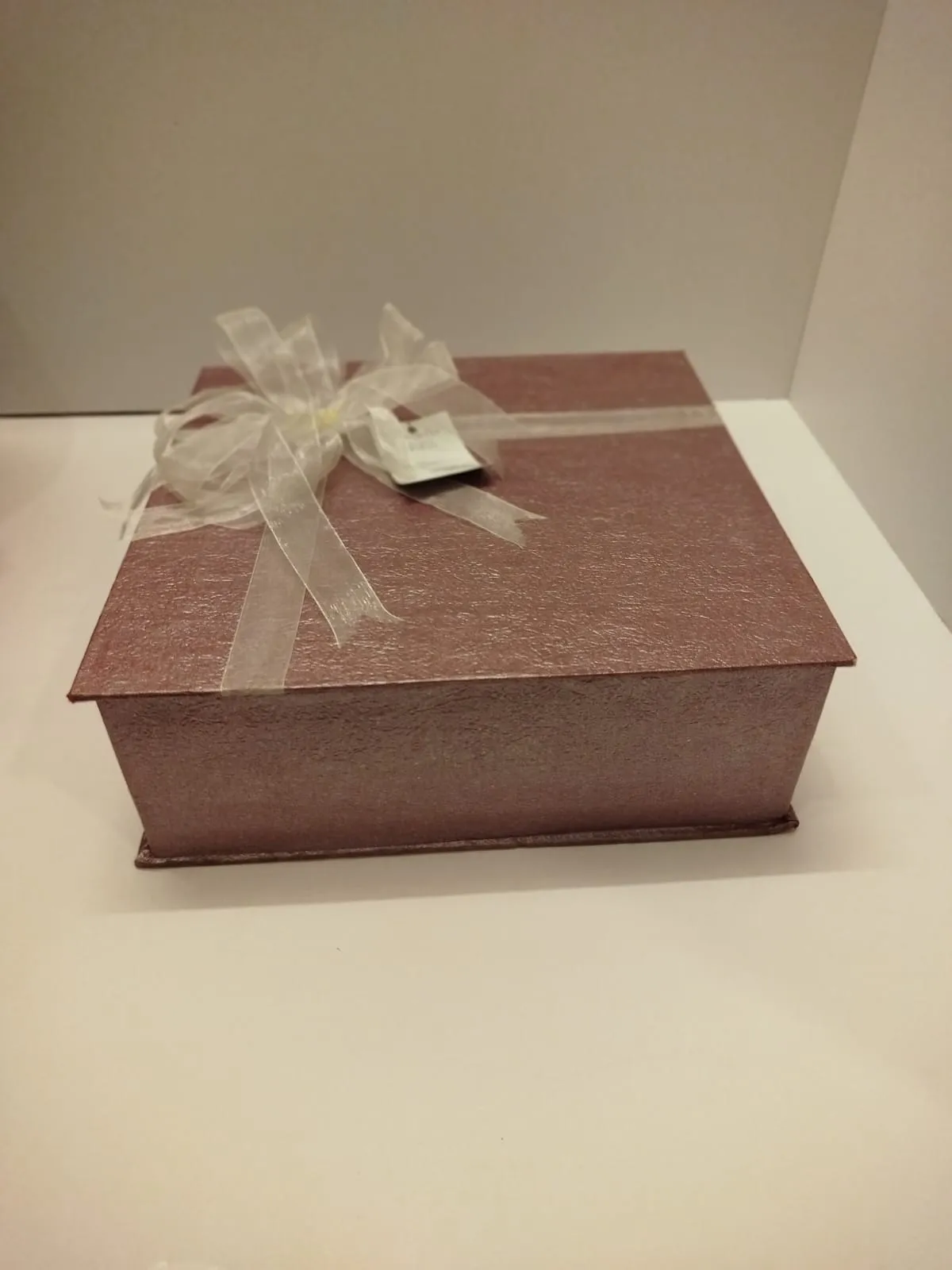 Lilac square box Size 12x12 inches Height 4 inches